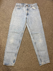 Levi’s Women’s 550 Relaxed Fit Tapered Leg Light Blue Jeans – P435