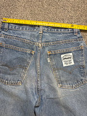 Levi’s Women’s Vintage White Tab Embroidered Logo Blue Jeans – P397