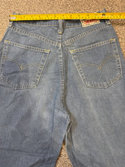 Levi’s Women’s High-Waisted Soft Denim Blue Jeans – P439