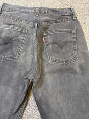 Levi’s Women’s 534 Black Skinny Jeans – P431