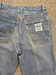 Levi’s Women’s Vintage White Tab Embroidered Logo Blue Jeans – P397