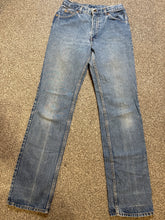 Levi’s Women’s Vintage White Tab Embroidered Logo Blue Jeans – P397