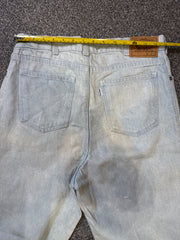 Levi’s Women’s Vintage White Tab Light Blue Faded Relaxed Fit Jeans – P437