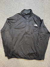 The North Face Men’s Black 1/4 Zip Pullover – P552