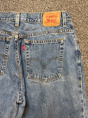 Levi’s Women’s 550 Classic Relaxed Fit Blue Jeans – P399