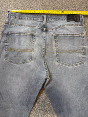 Levi’s Women’s Denizaine Slim Straight Fit Jeans – P422