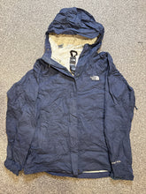 The North Face Women’s Lightweight Nylon Windbreaker Jacket – P543