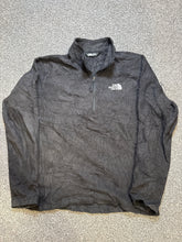 The North Face Men’s 1/4 Zip Pullover with Sherpa Interior – P557