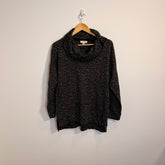 Calvin Klein Women’s Leopard Print Pullover – P611