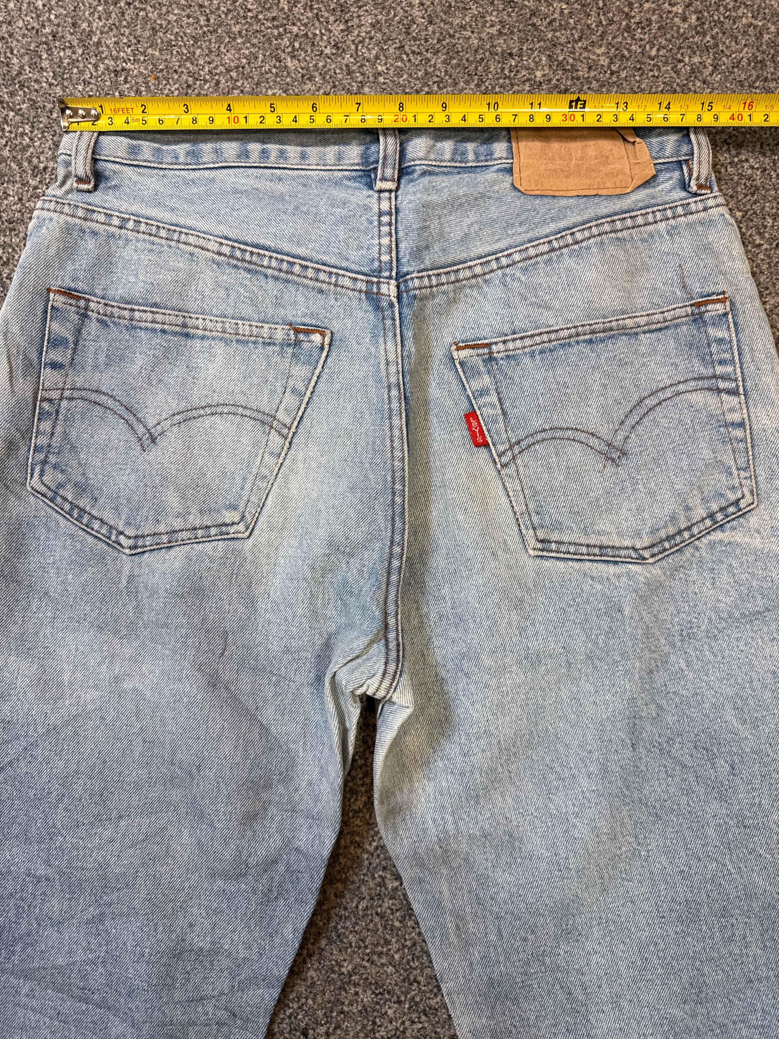 Levi’s Women’s 901 Light Blue Regular Fit Jeans – P438