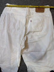 Levi’s Women’s 550 Relaxed Fit Tapered Leg White Jeans – P418