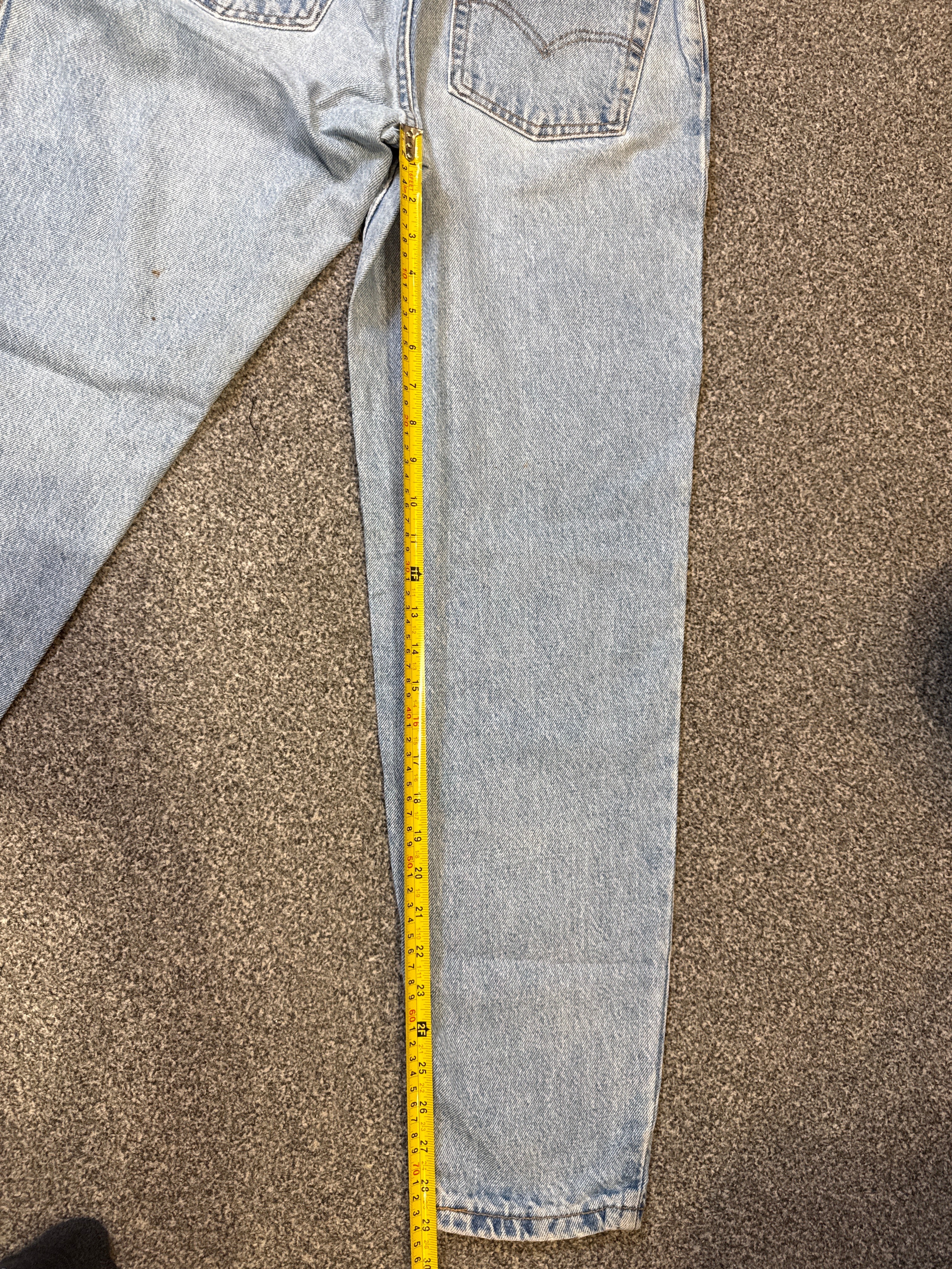 Levi’s Women’s 550 Relaxed Fit Tapered Leg Light Blue Jeans – P435