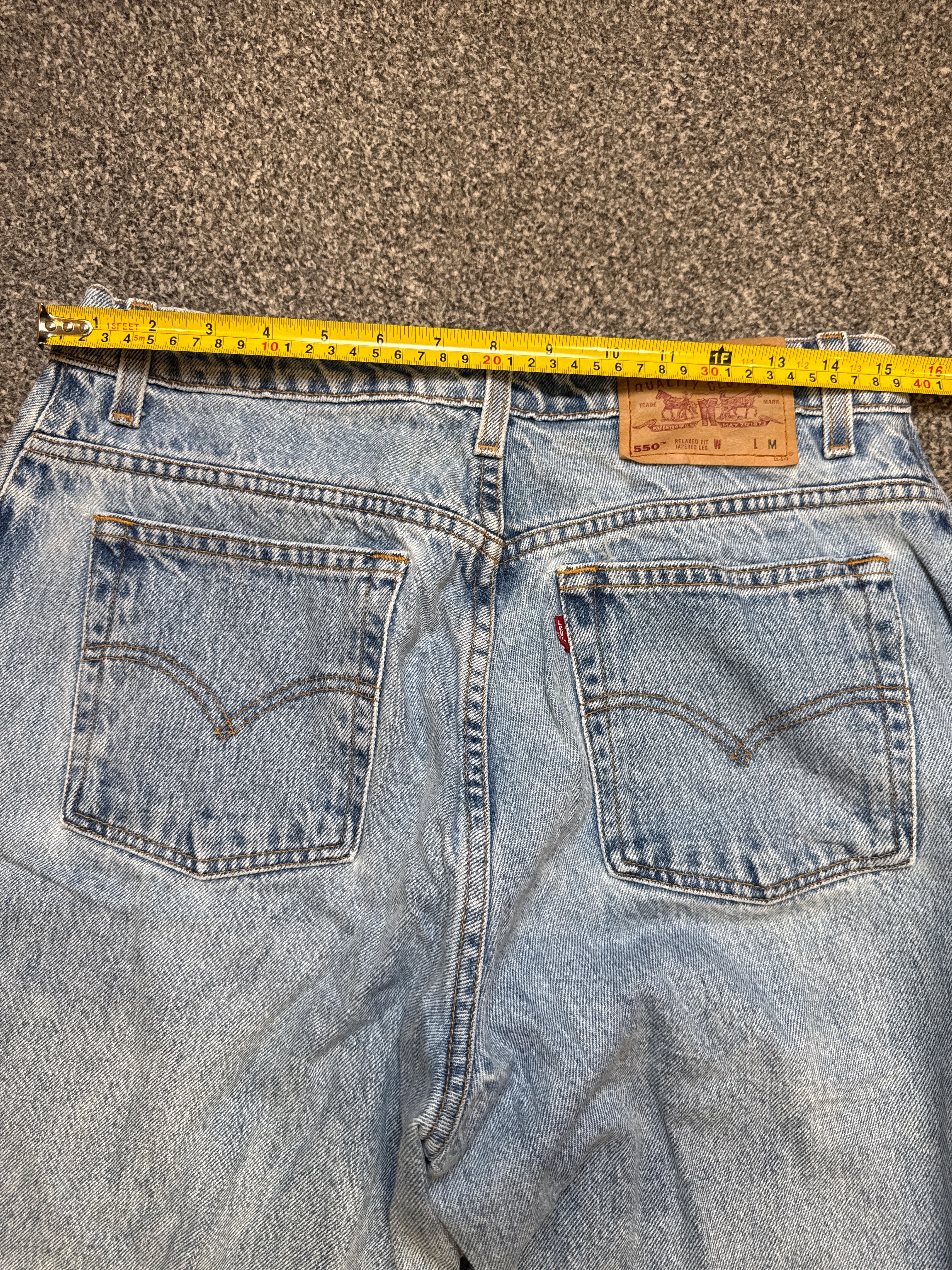 Levi’s Women’s 550 Relaxed Fit Tapered Leg Blue Jeans – P394