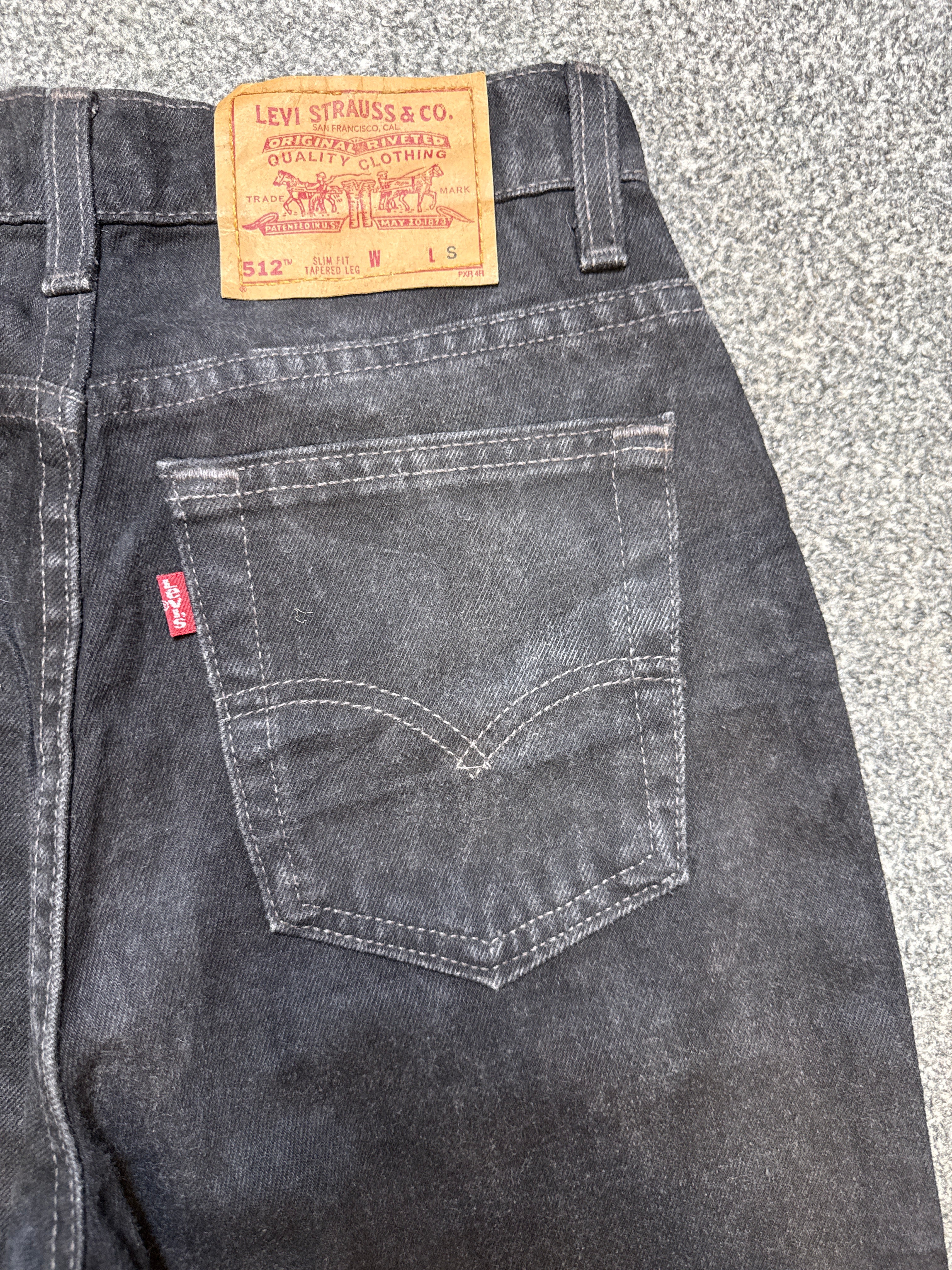 Levi’s Women’s 512 Slim Fit Tapered Leg Black Jeans – P392