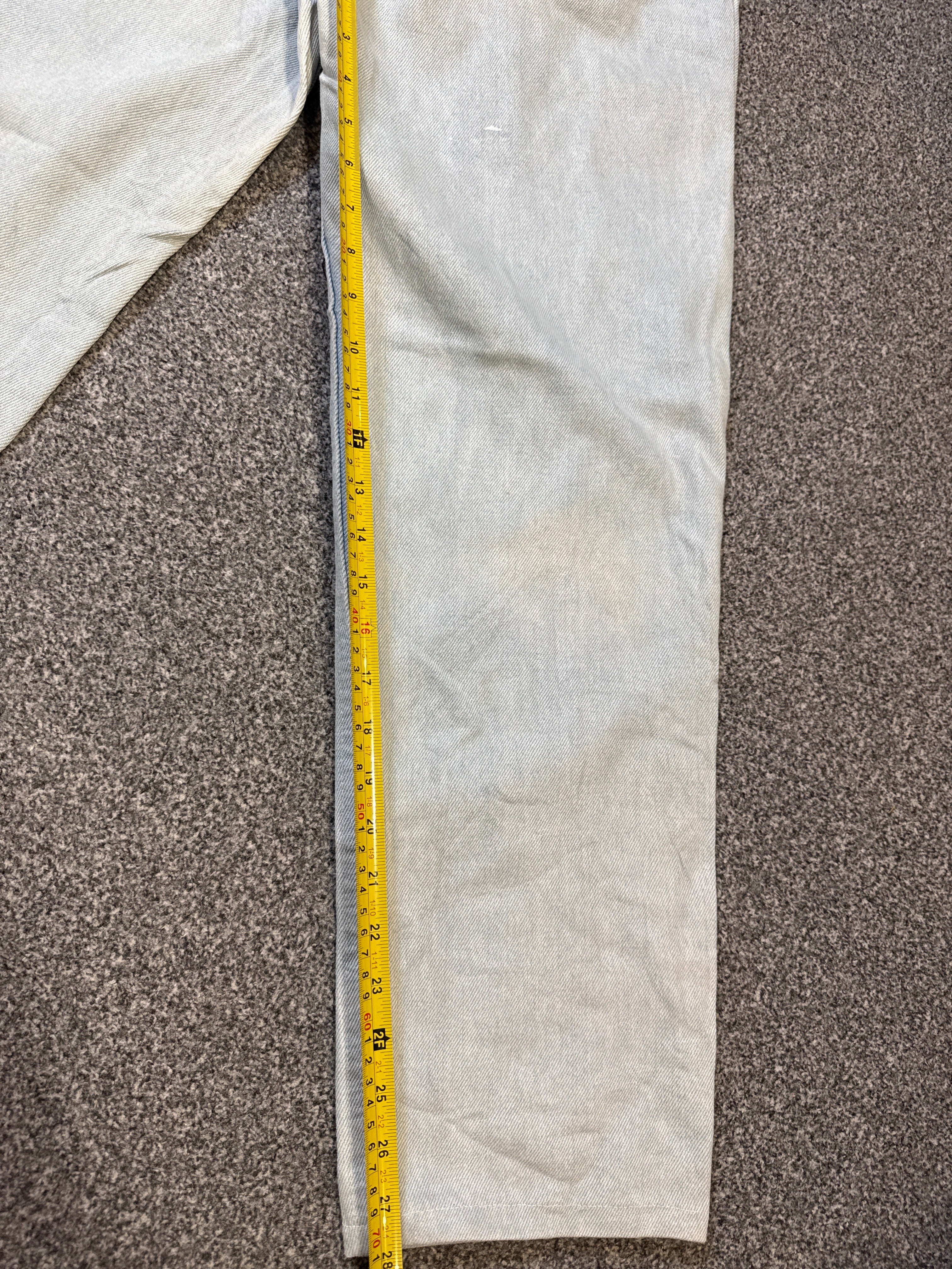 Levi’s Women’s Vintage White Tab Light Blue Faded Relaxed Fit Jeans – P437