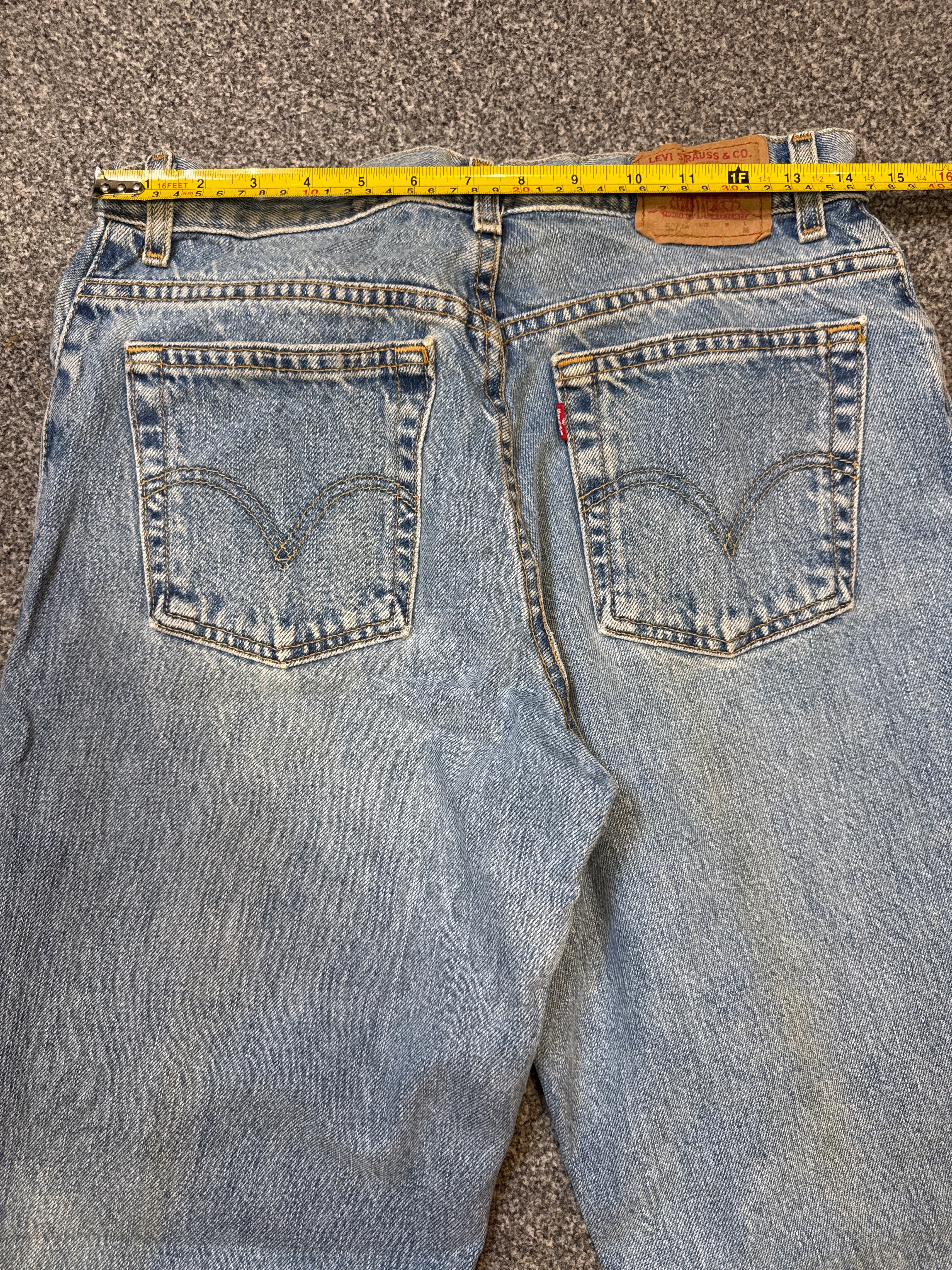 Levi’s Women’s 550 Classic Relaxed Fit Tapered Leg Jeans – P414