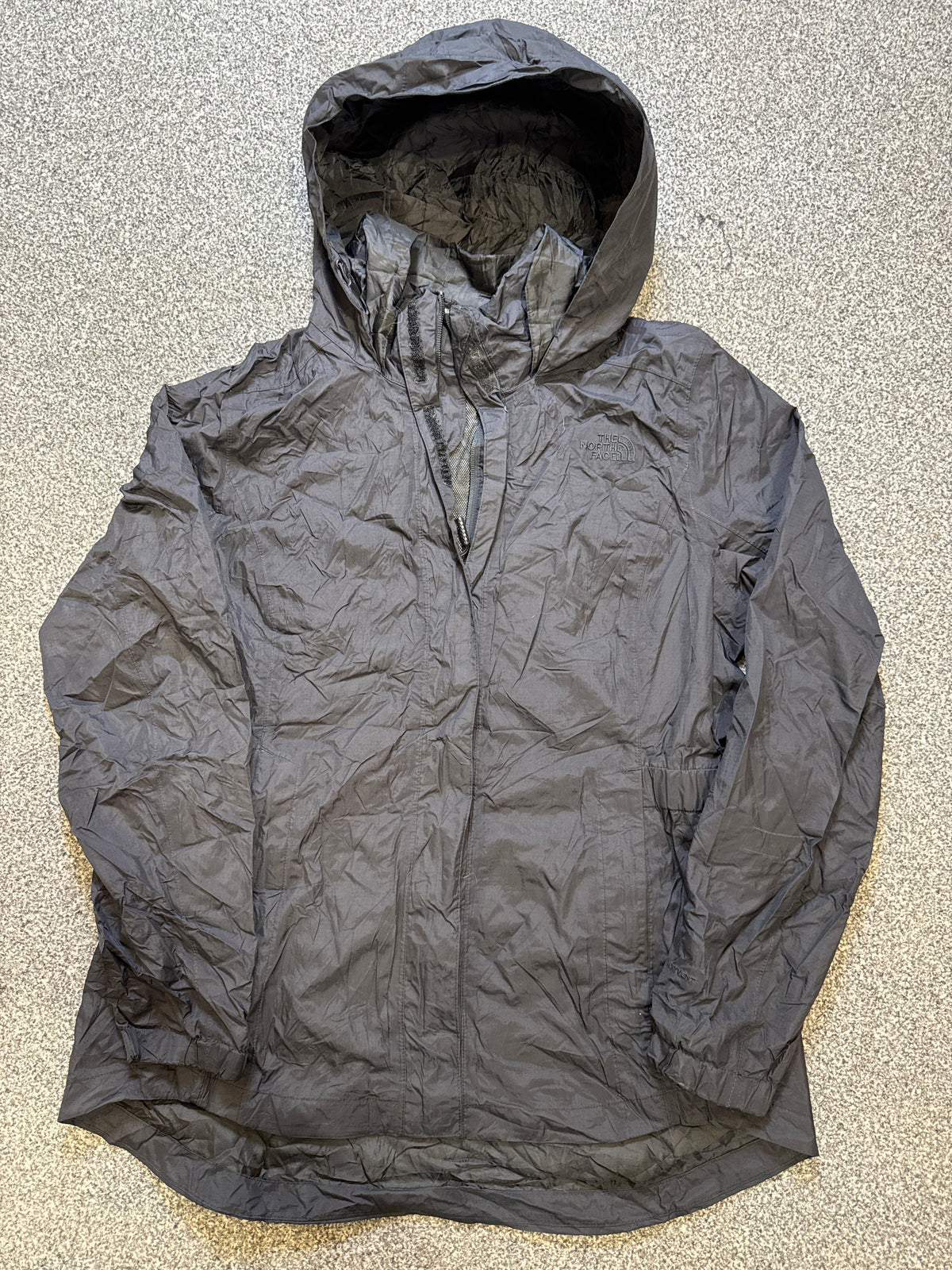 The North Face Women’s Lightweight Black Nylon Jacket – P556