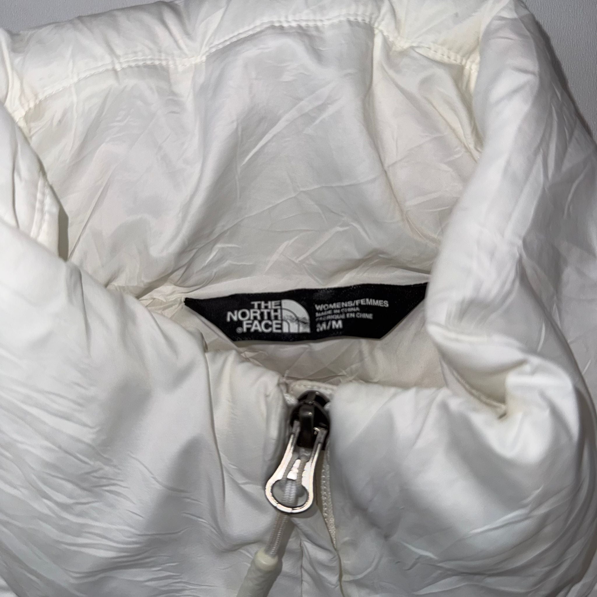 The North Face 550 Fill Down Gilet Vest White Women’s Medium M Sleeveless Puffer Jacket