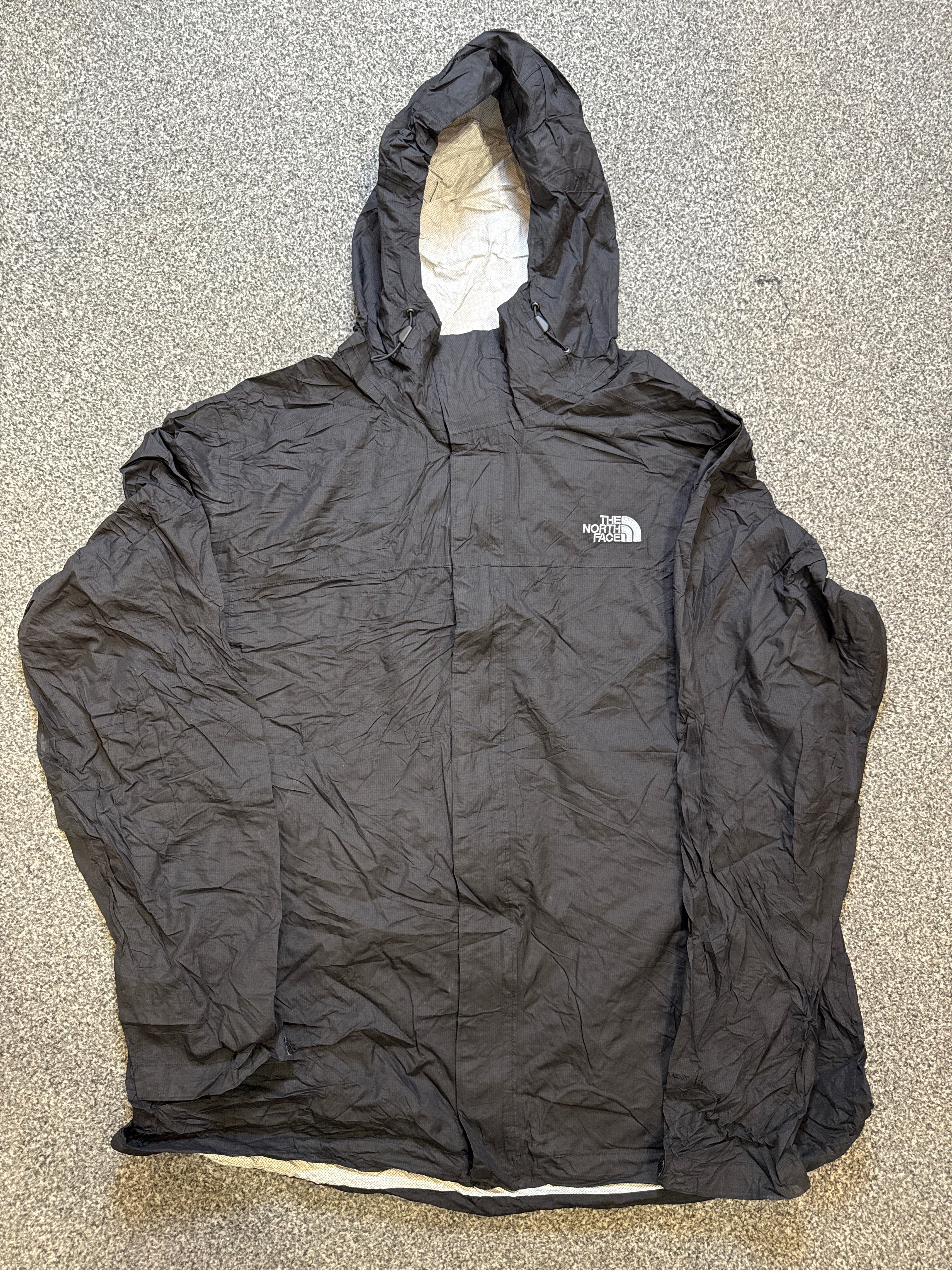The North Face Men’s Lightweight Nylon Windbreaker Jacket – P547