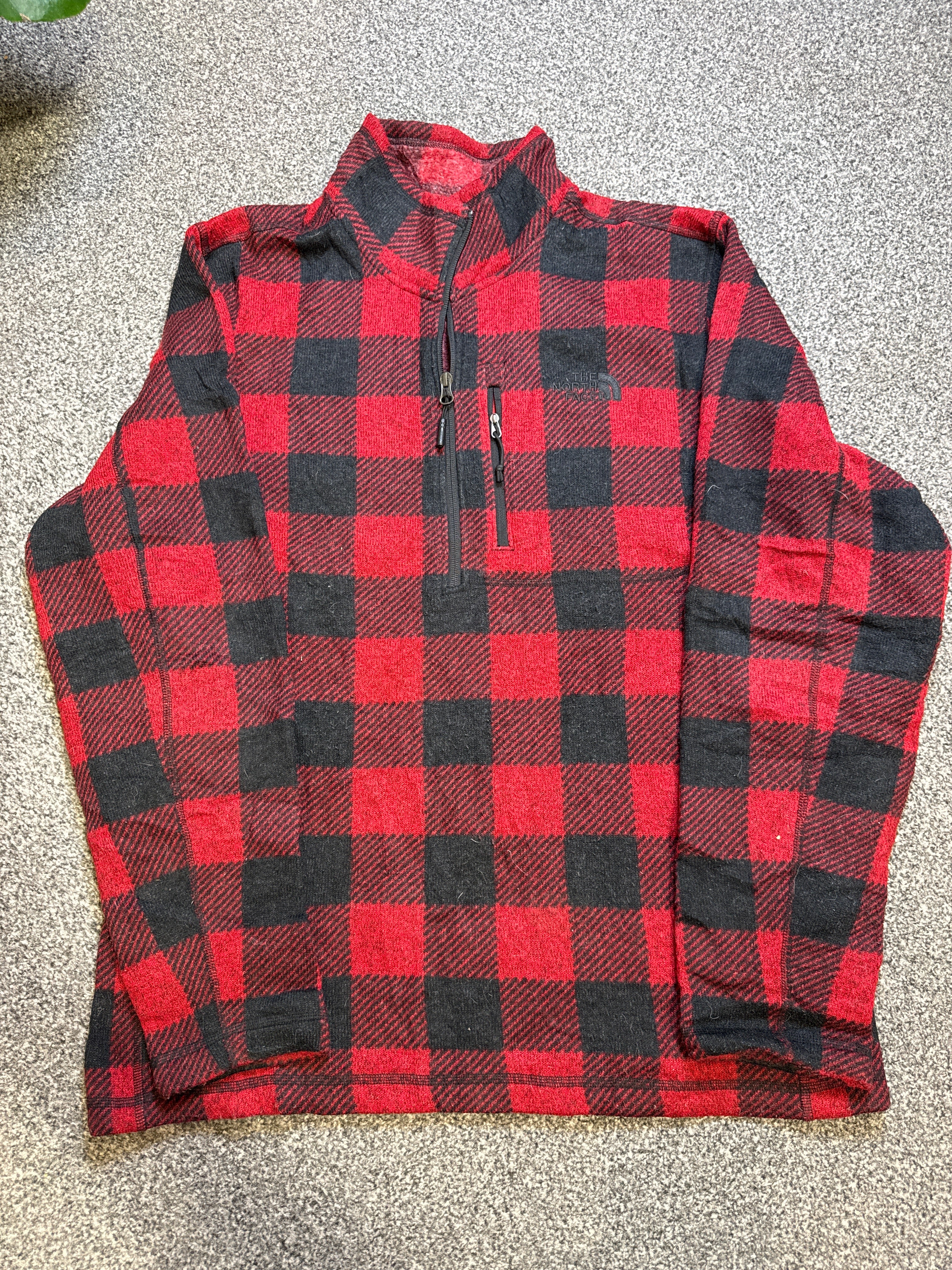 The North Face Men’s 1/4 Zip Pullover – Checkered Lumberjack Style