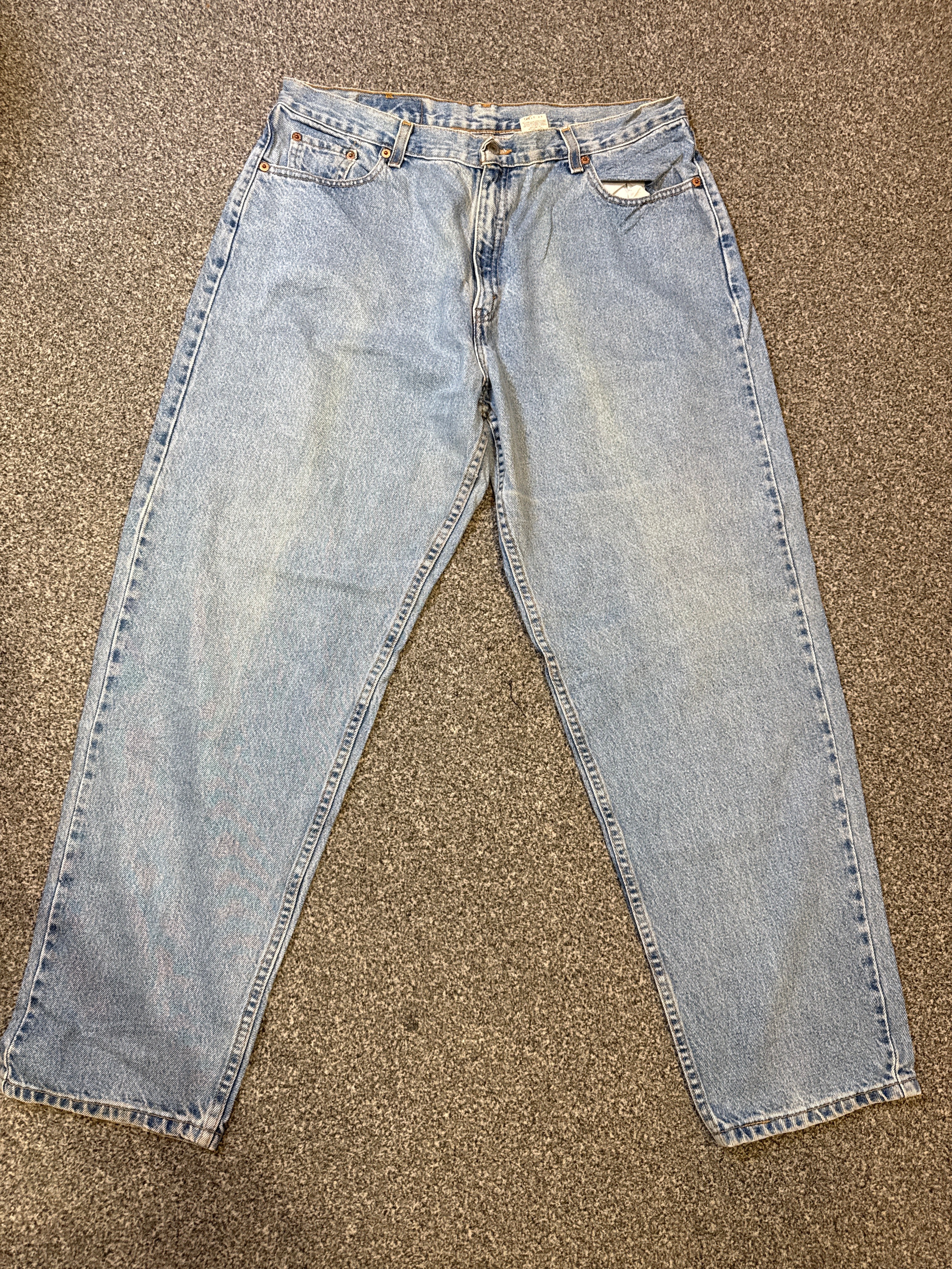 Levi’s Women’s 560 Loose Fit Straight Leg Blue Jeans – P448