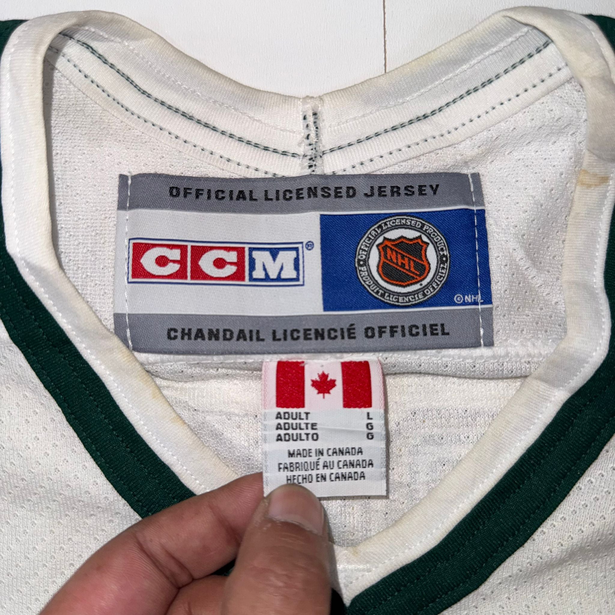 Vintage CCM Dallas Stars Steve Young #48 Autographed Jersey (Adult Large, Made in Canada)