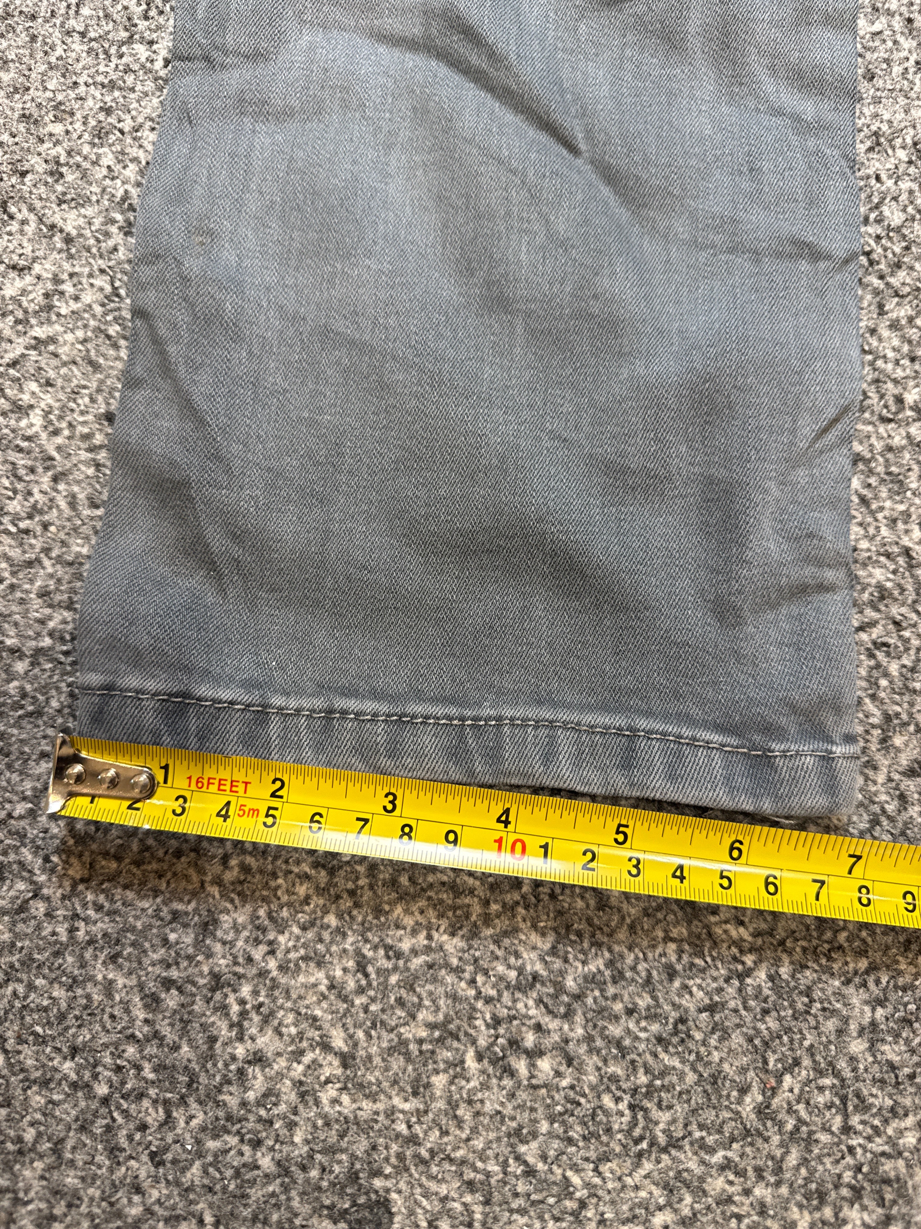 Levi’s Women’s 511 Vintage Grey Slim Fit Jeans – P390