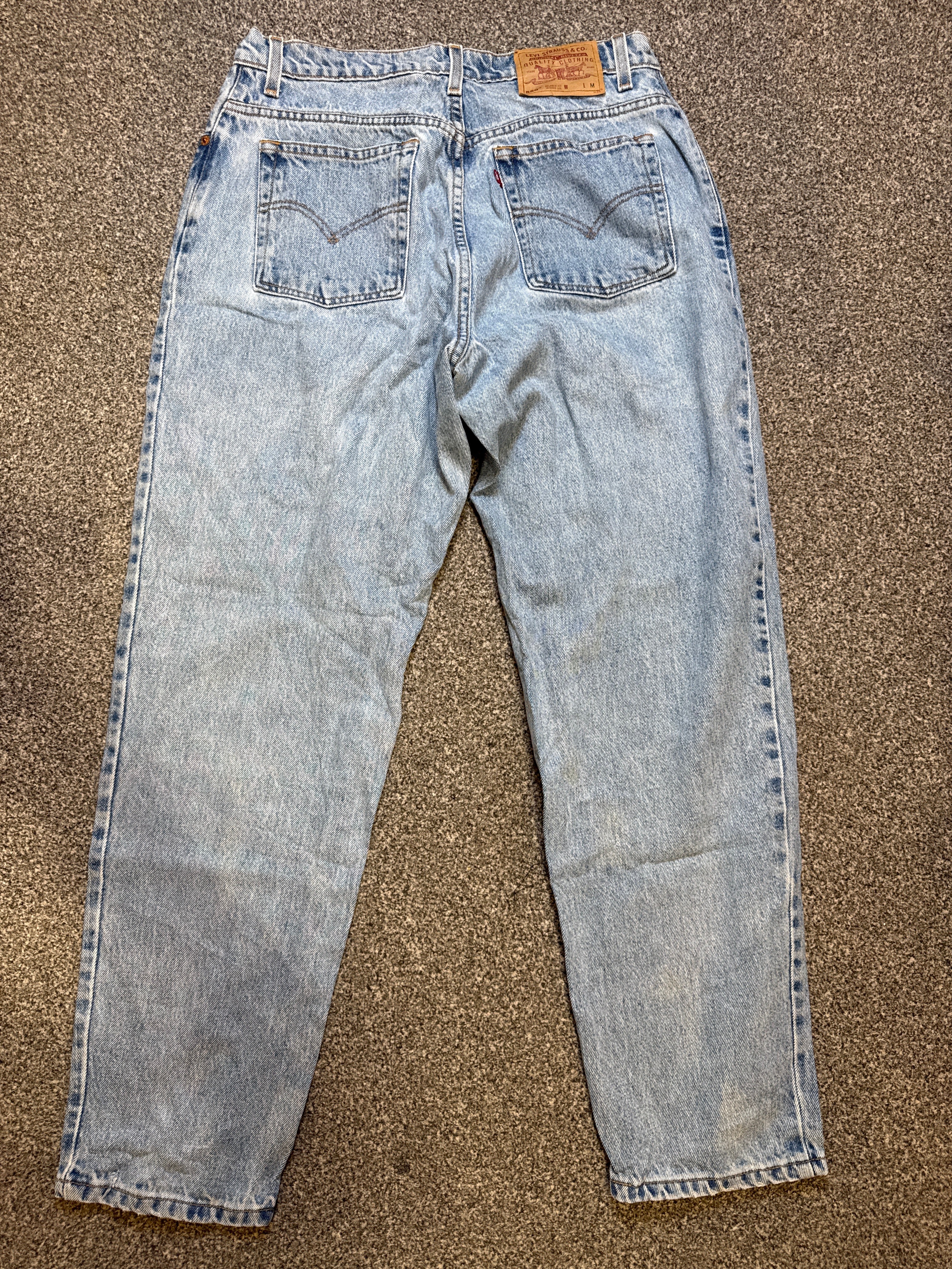 Levi’s Women’s 550 Relaxed Fit Tapered Leg Blue Jeans – P394