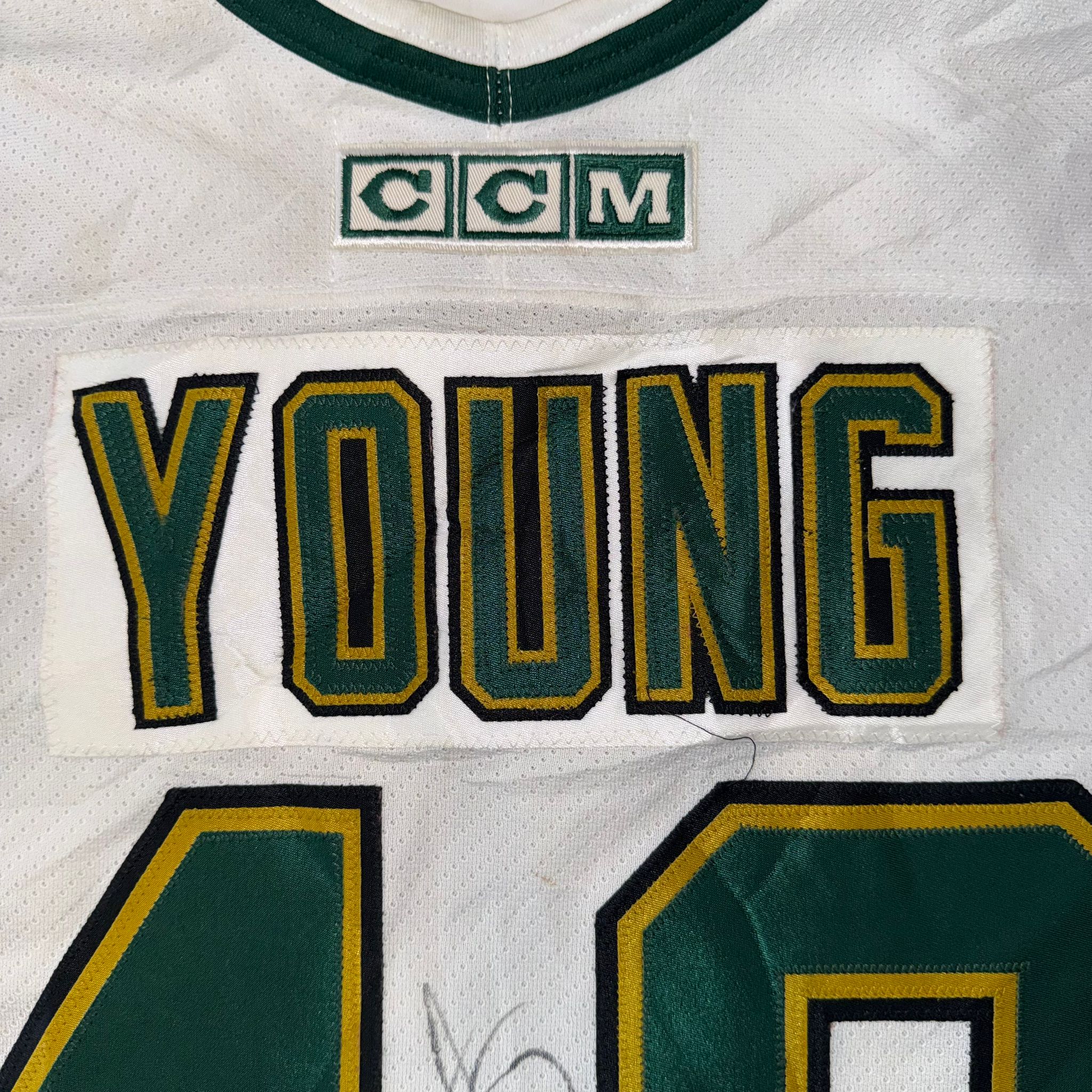Vintage CCM Dallas Stars Steve Young #48 Autographed Jersey (Adult Large, Made in Canada)