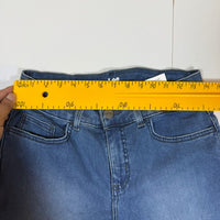 Lee Riders Jeans Womens W28 Blue Wash Cropped Straight Leg Stretch Denim