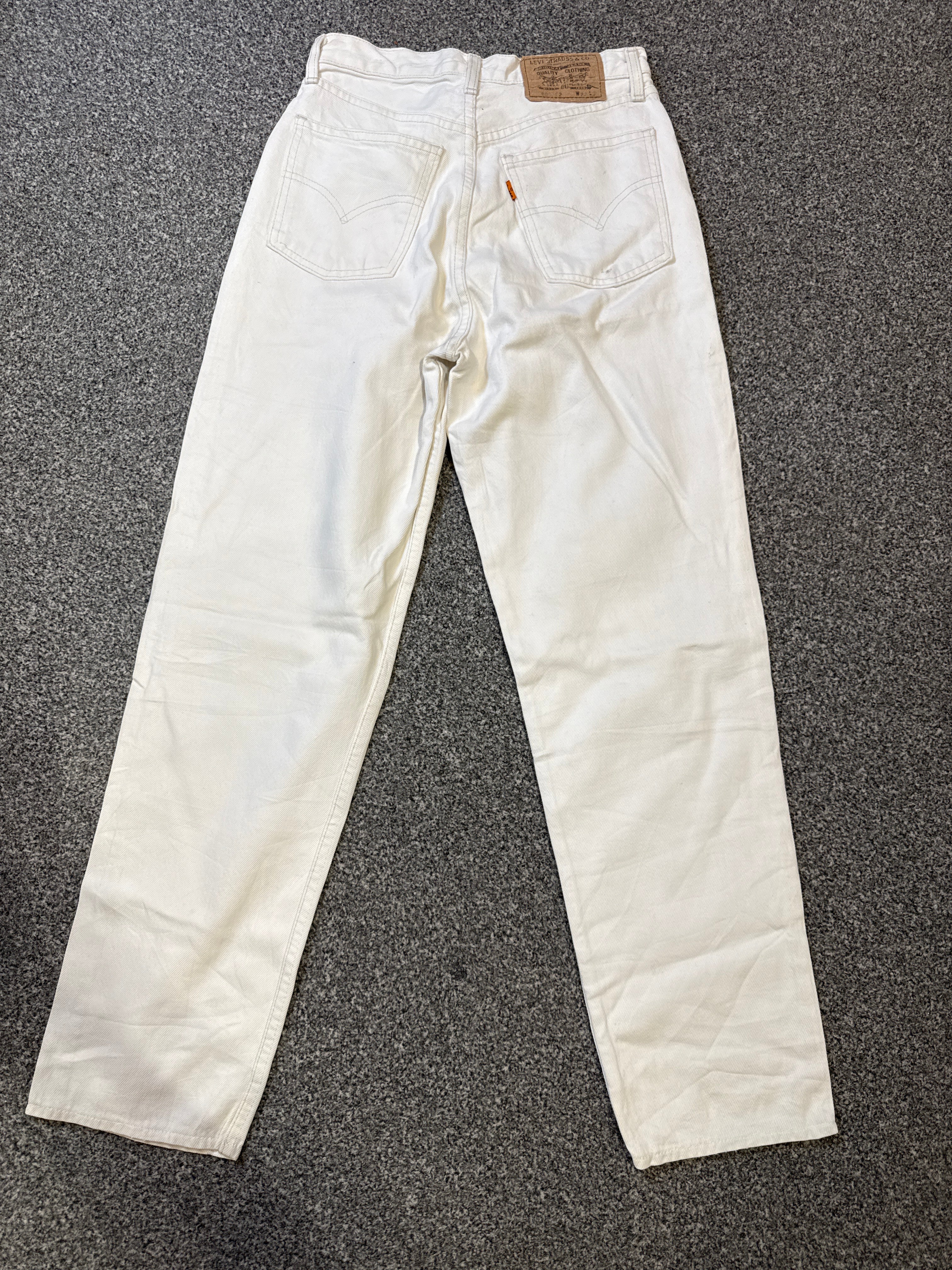 Levi’s Women’s 881 Vintage Orange Tab White High-Waisted Regular Fit Jeans – P432