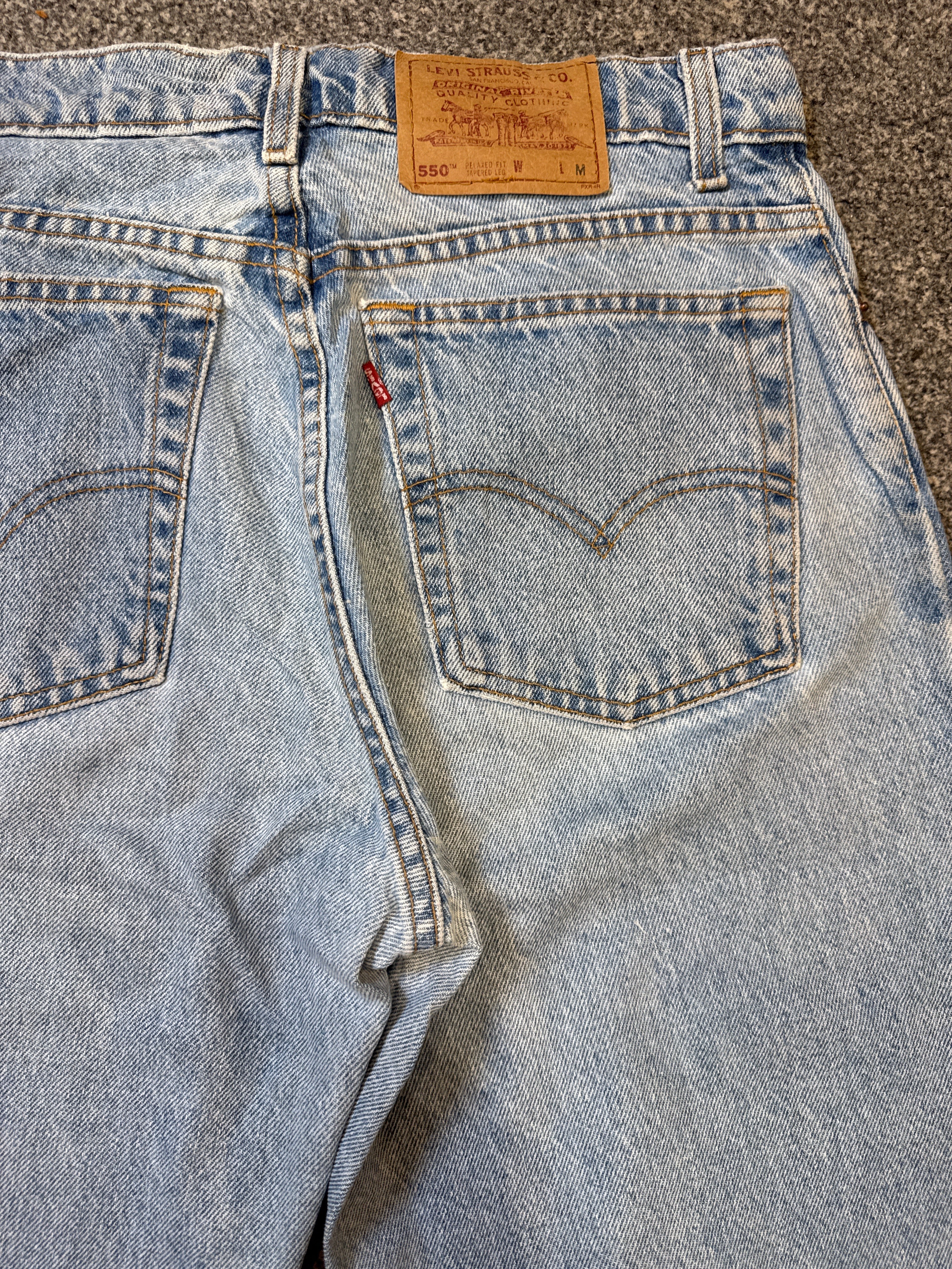 Levi’s Women’s 550 Relaxed Fit Tapered Leg Light Blue Jeans – P435