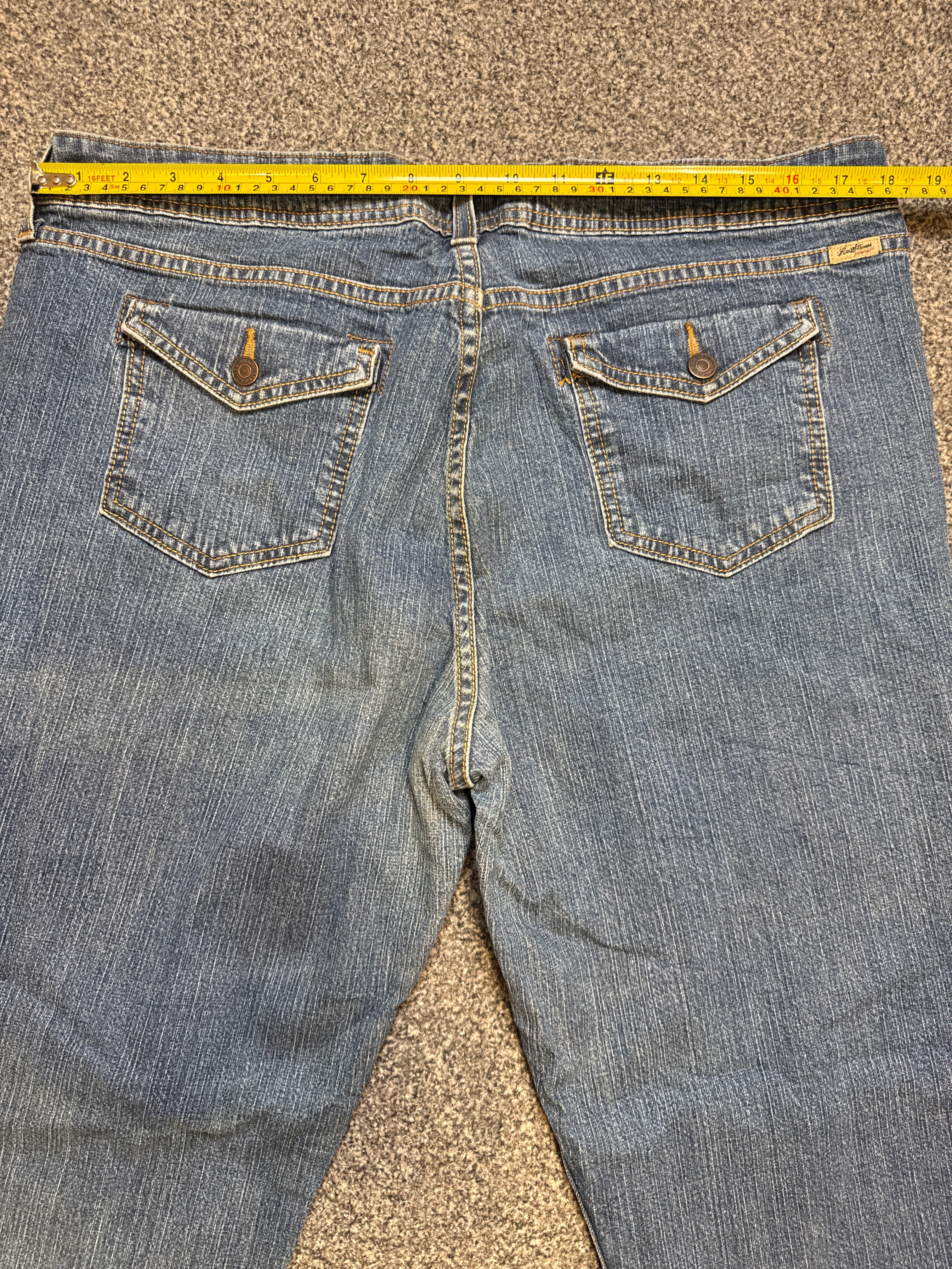 Levi’s Women’s Vintage Blue Wide Leg Jeans – P393