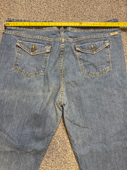 Levi’s Women’s Vintage Blue Wide Leg Jeans – P393