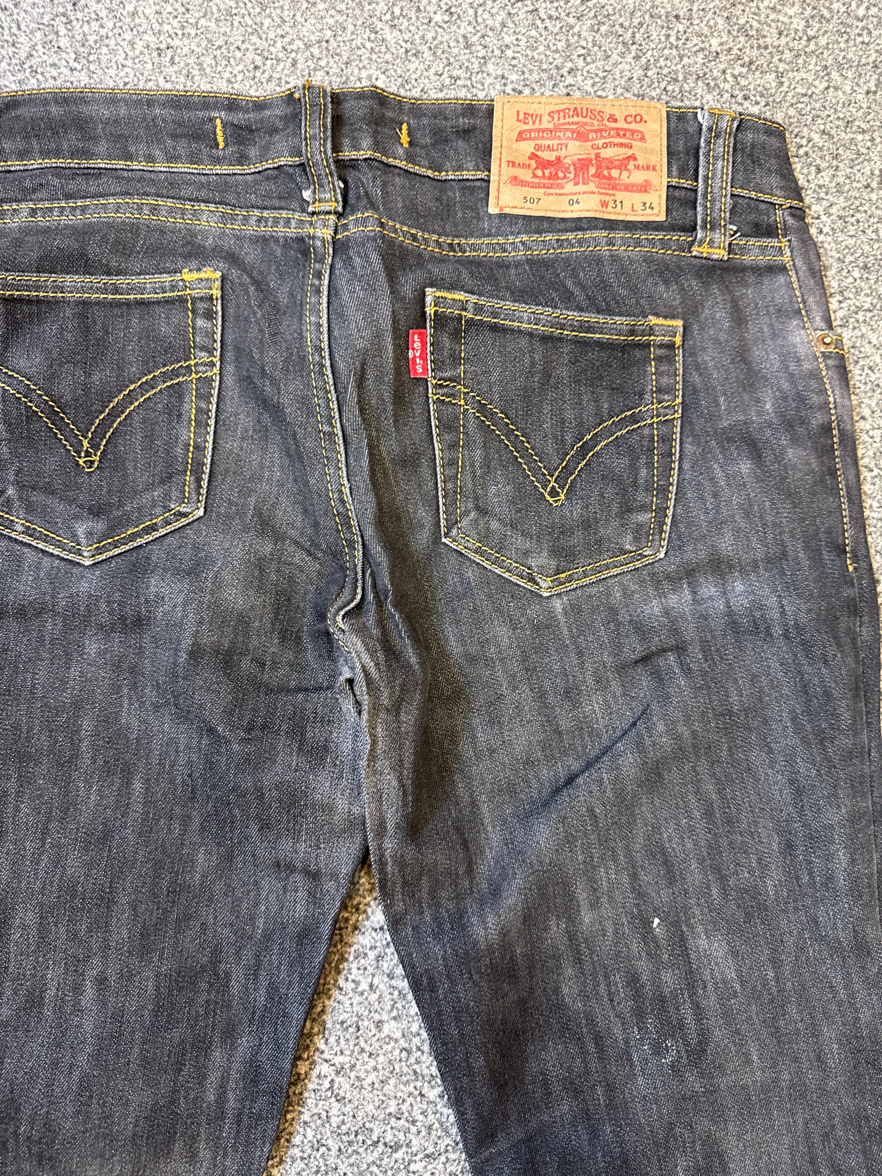 Levi’s Women’s 507 Professional Low-Waisted Black Jeans – P430