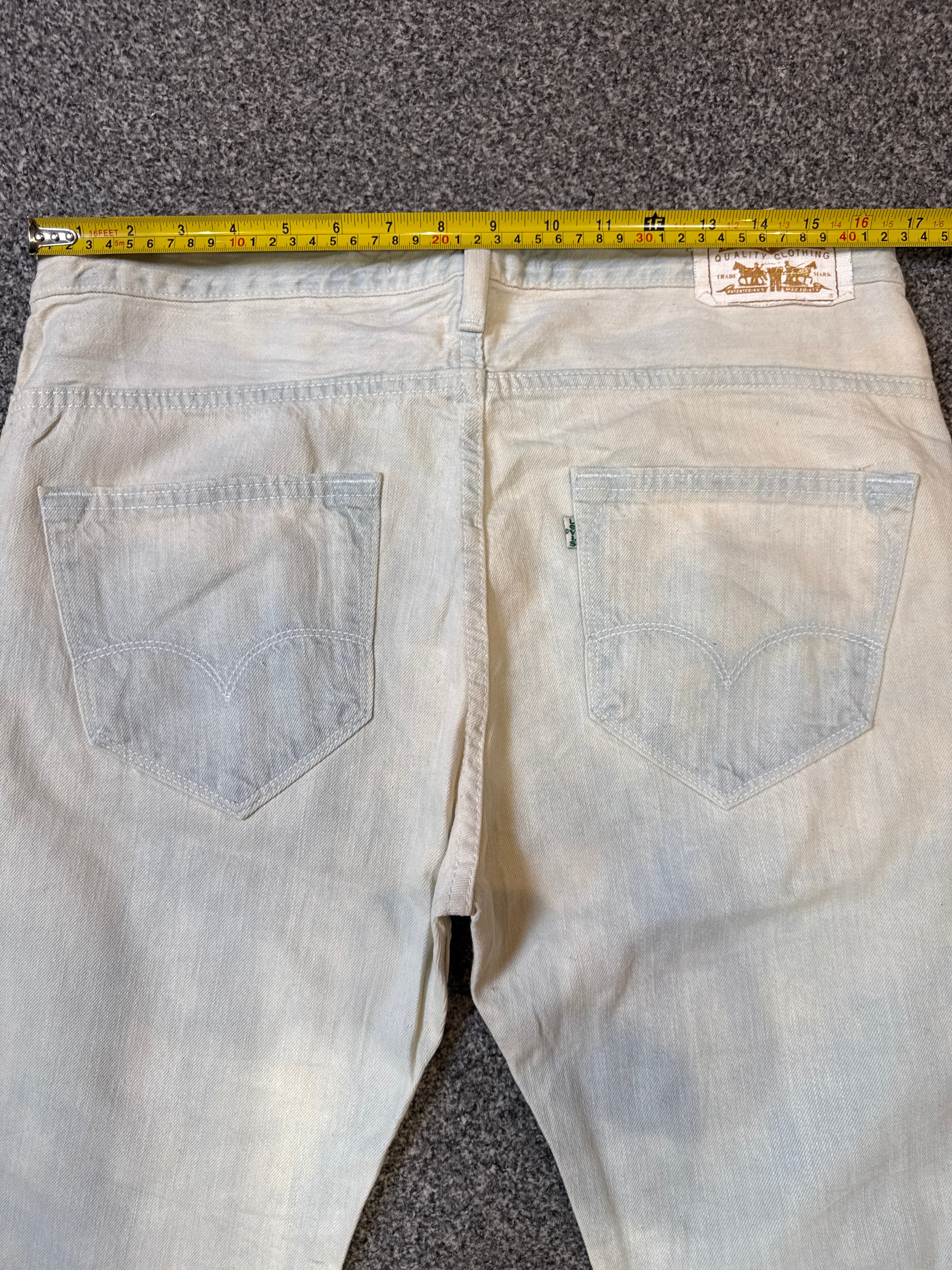 Levi’s Women’s 504 Eco Straight Fit Off-White Light Blue Jeans – P443