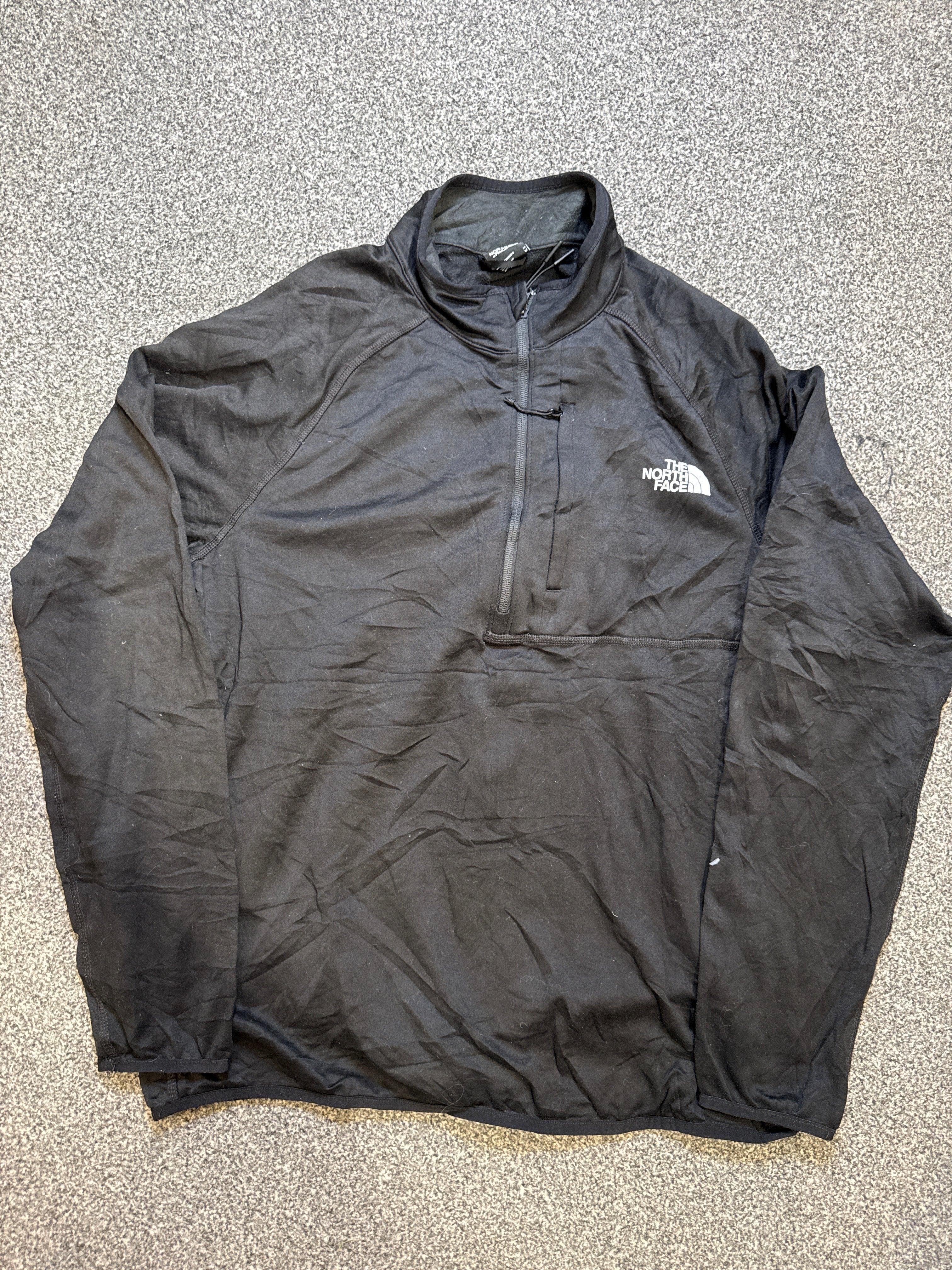 The North Face Men’s Black 1/4 Zip Pullover – P552