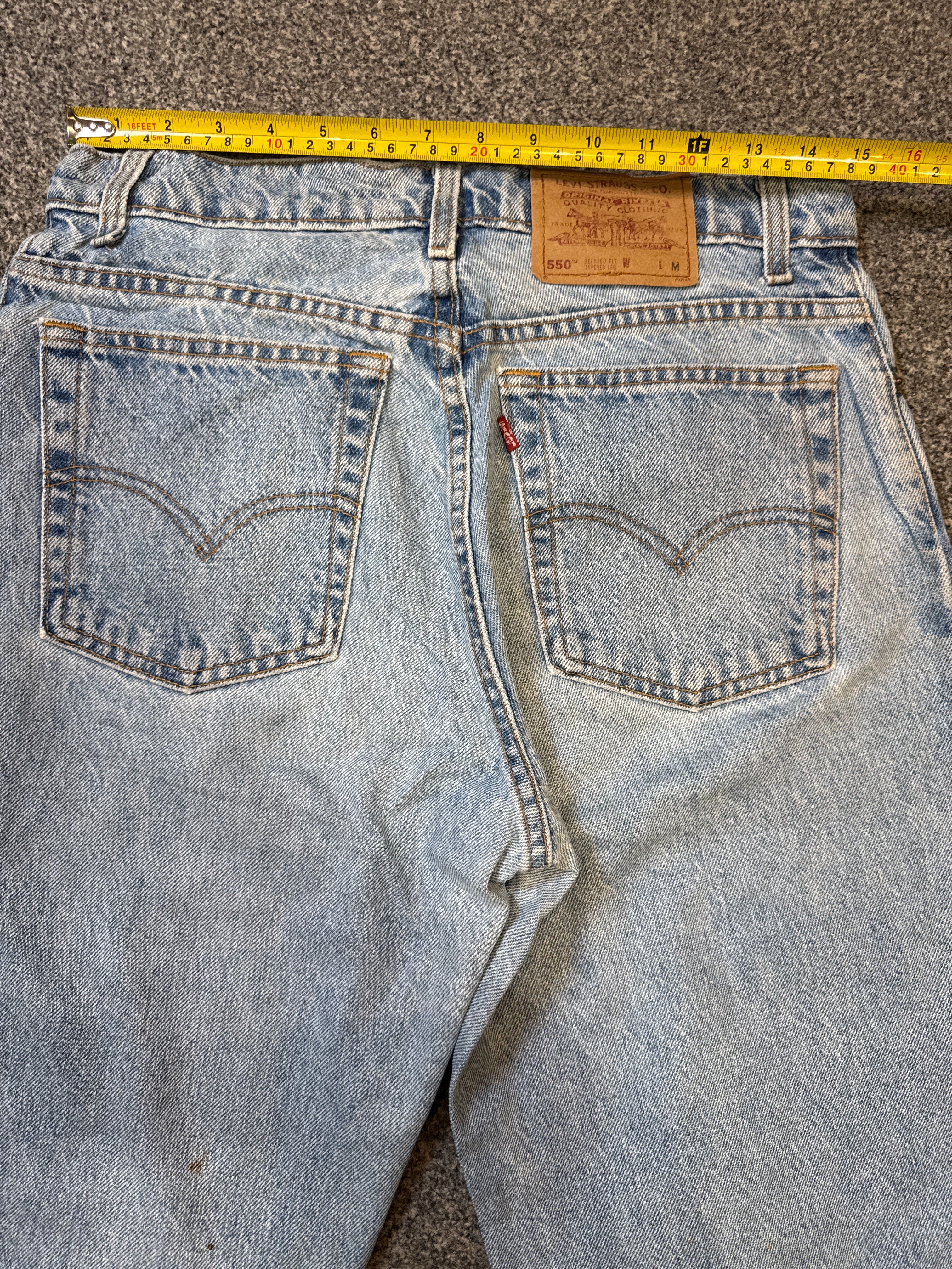 Levi’s Women’s 550 Relaxed Fit Tapered Leg Light Blue Jeans – P435