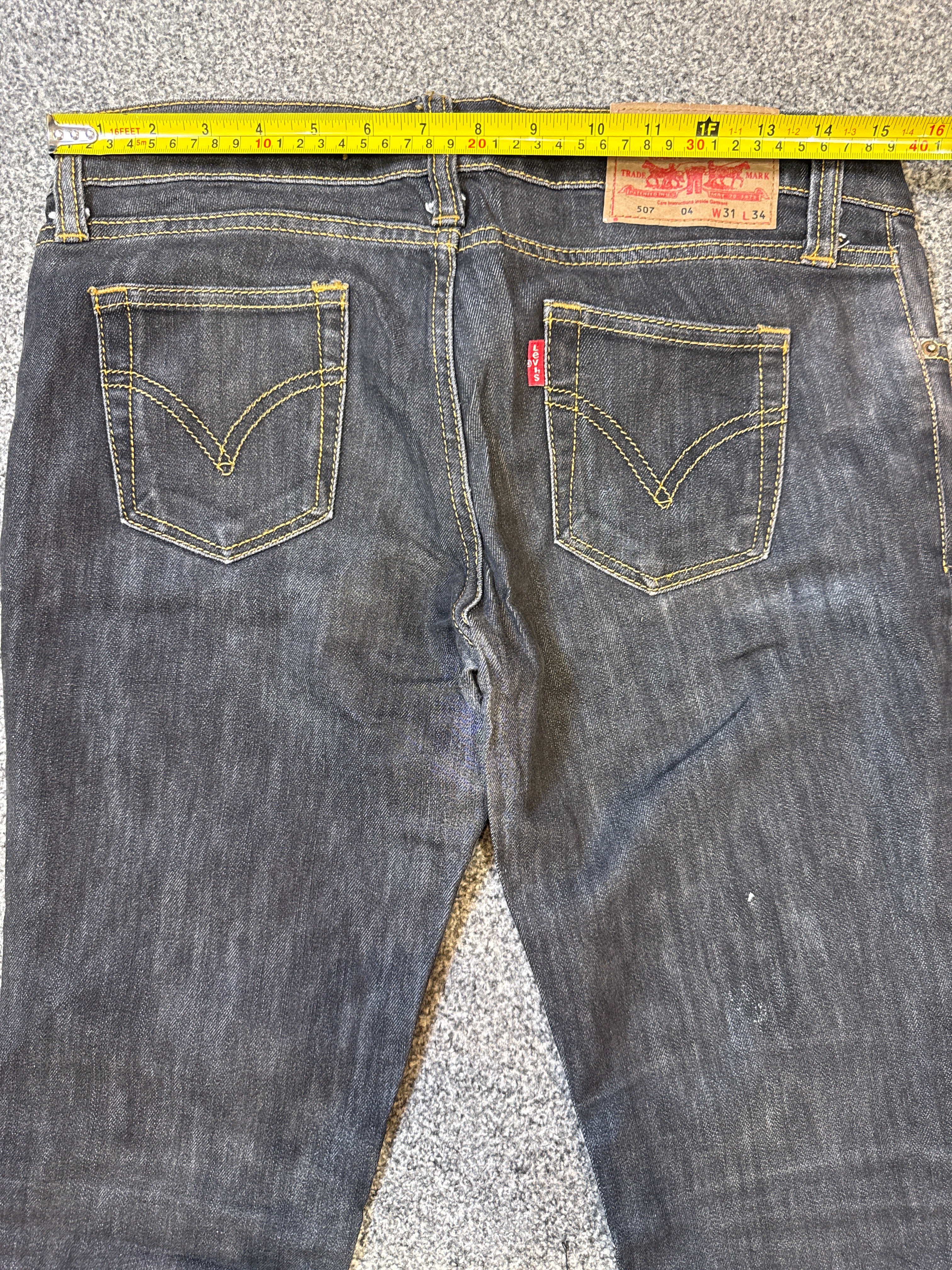 Levi’s Women’s 507 Professional Low-Waisted Black Jeans – P430