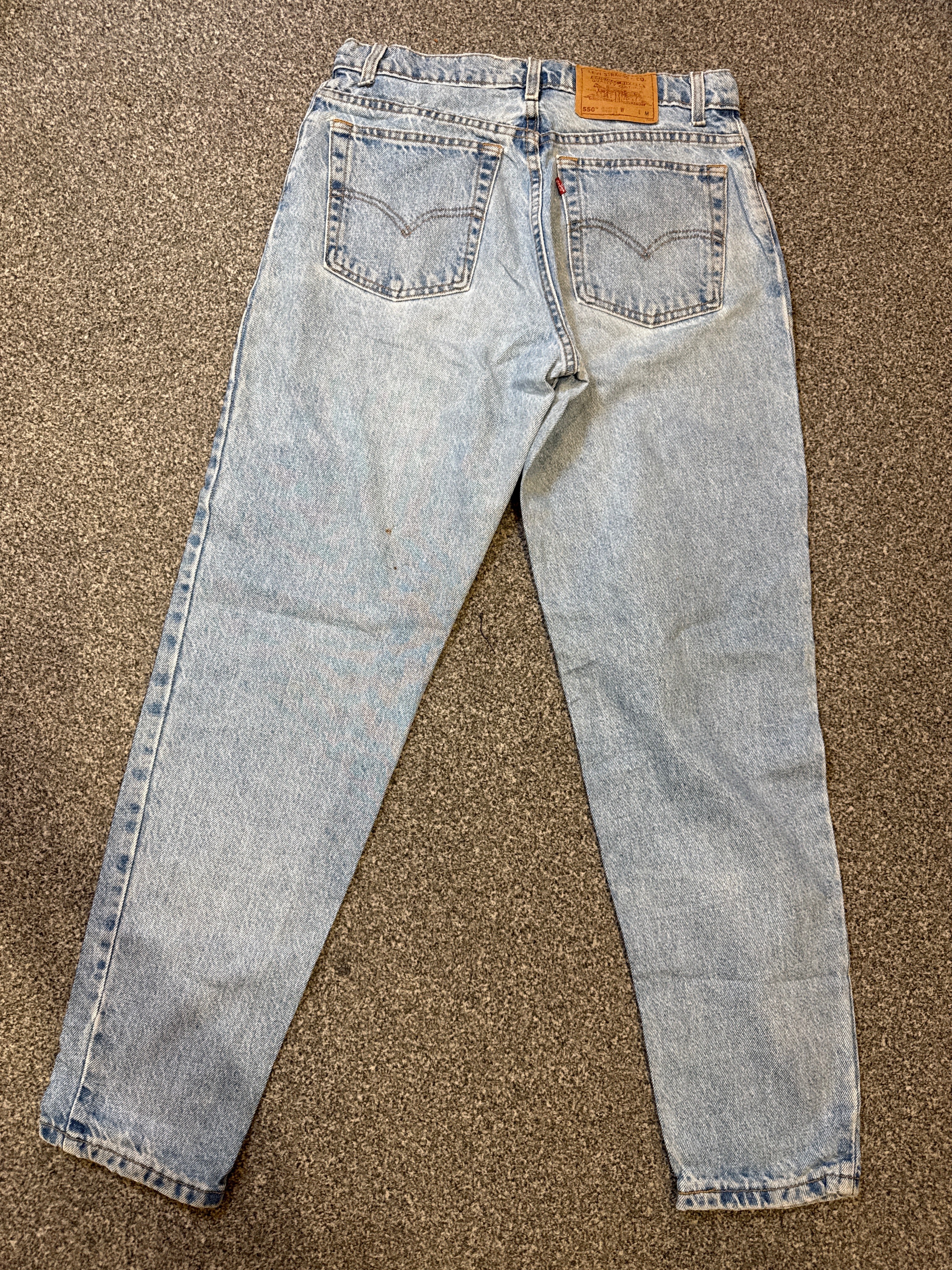 Levi’s Women’s 550 Relaxed Fit Tapered Leg Light Blue Jeans – P435