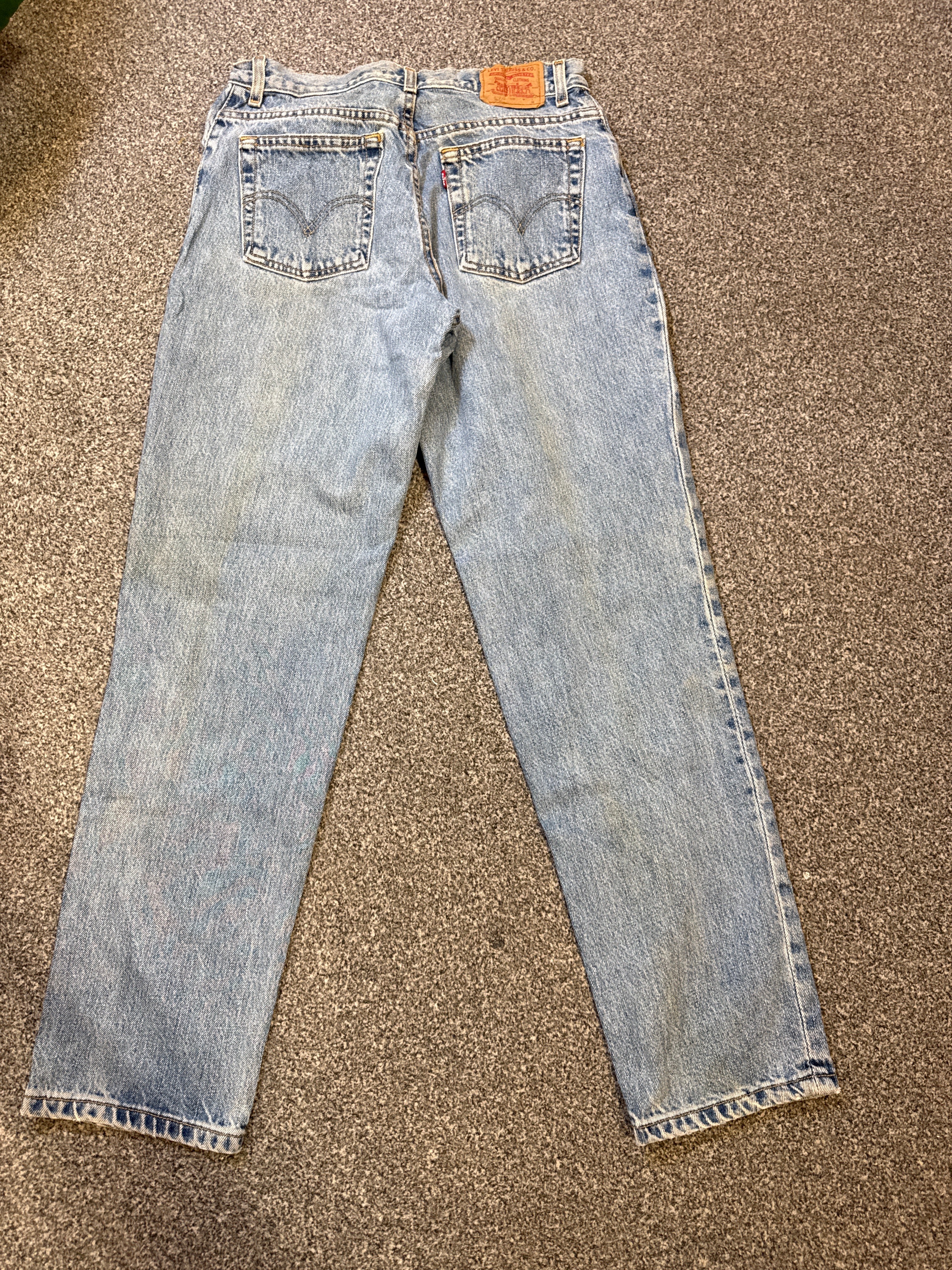 Levi’s Women’s 550 Classic Relaxed Fit Tapered Leg Jeans – P414