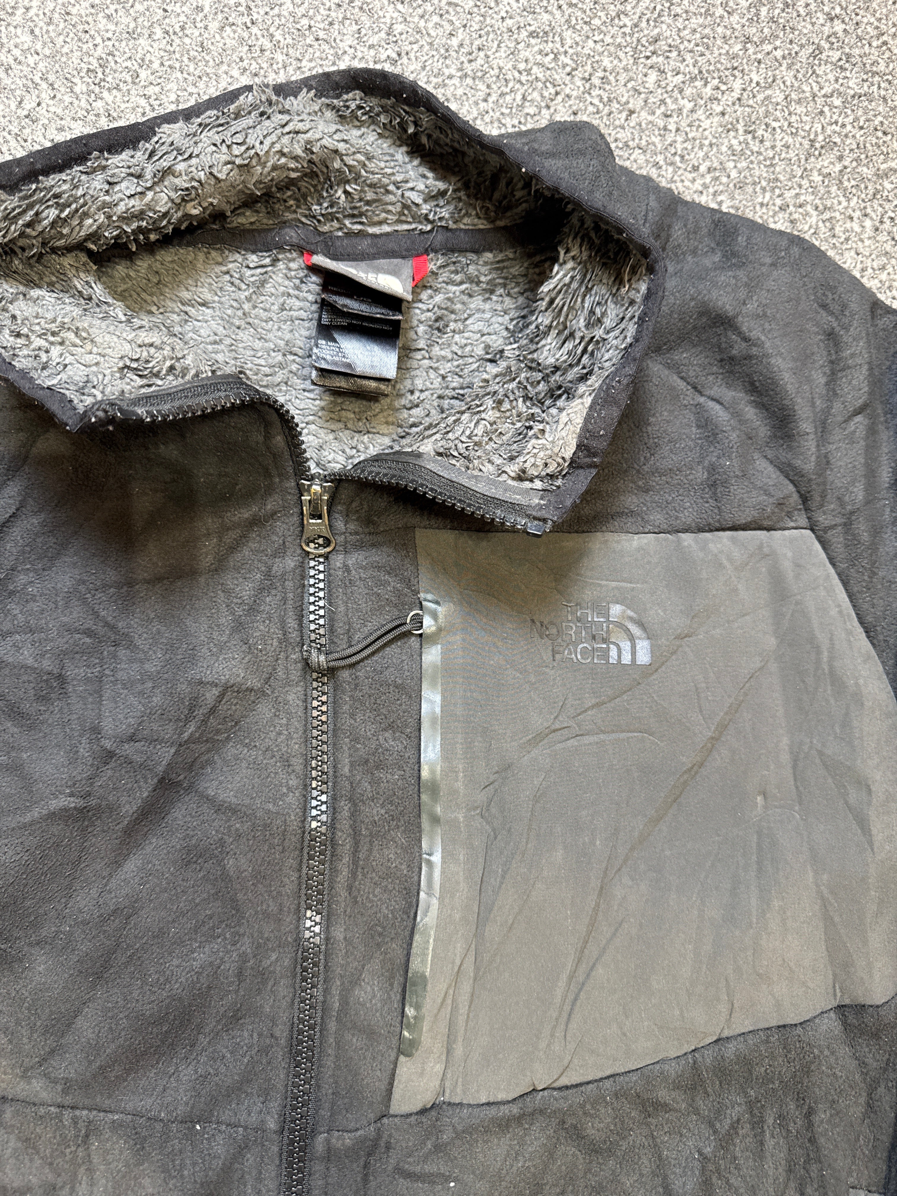 The North Face Men’s Jacket with Sherpa Interior – P542