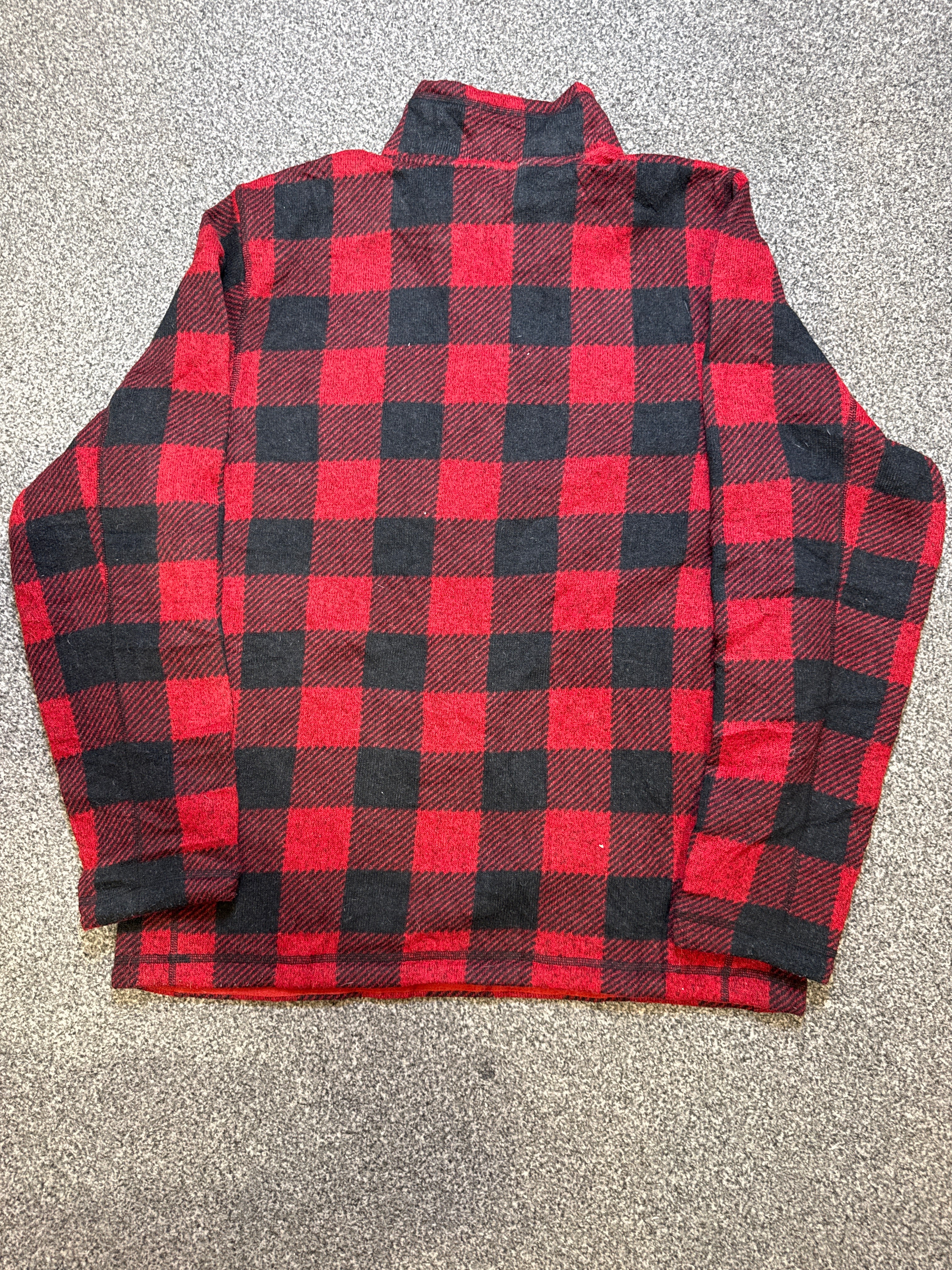 The North Face Men’s 1/4 Zip Pullover – Checkered Lumberjack Style