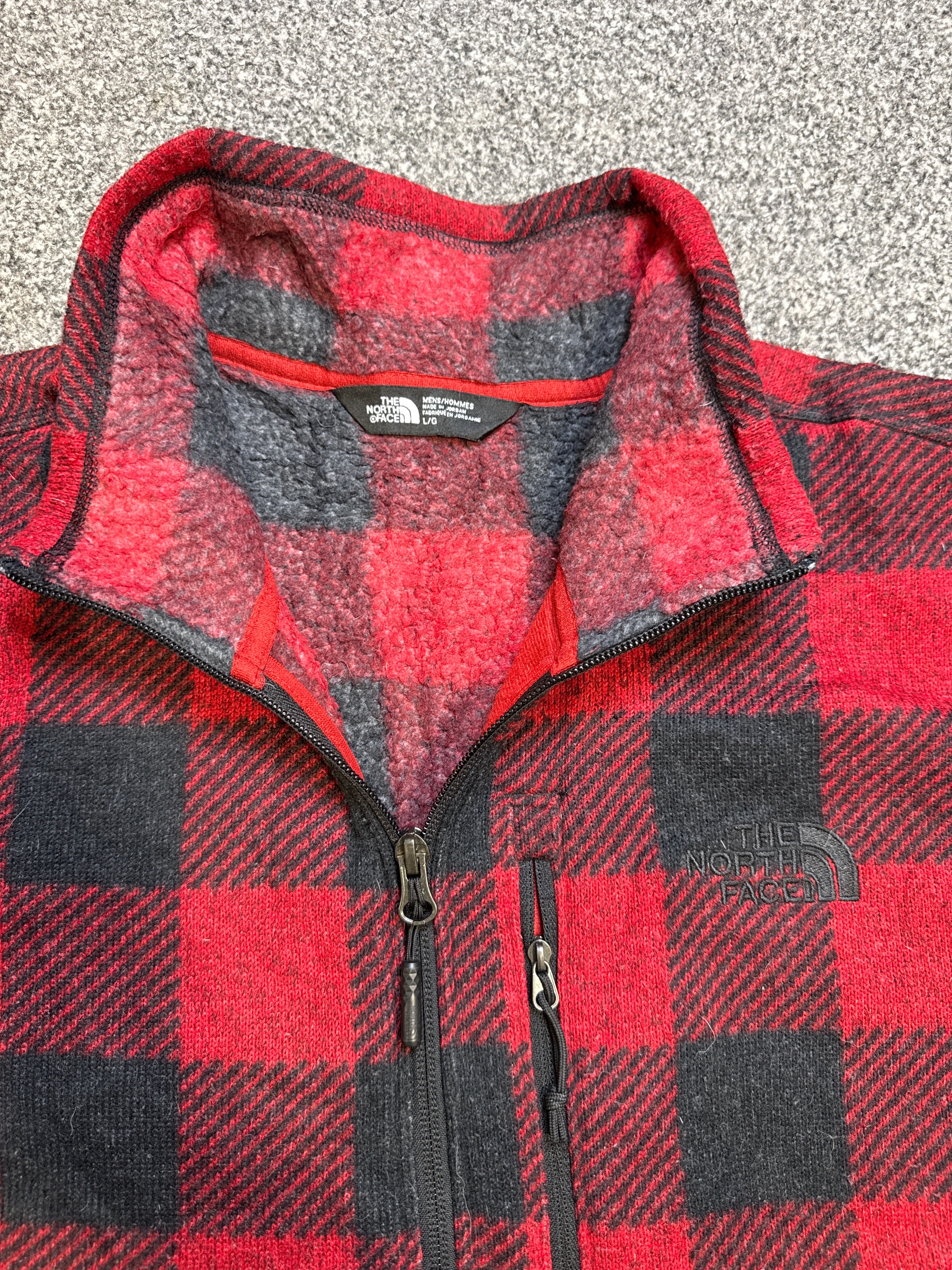 The North Face Men’s 1/4 Zip Pullover – Checkered Lumberjack Style