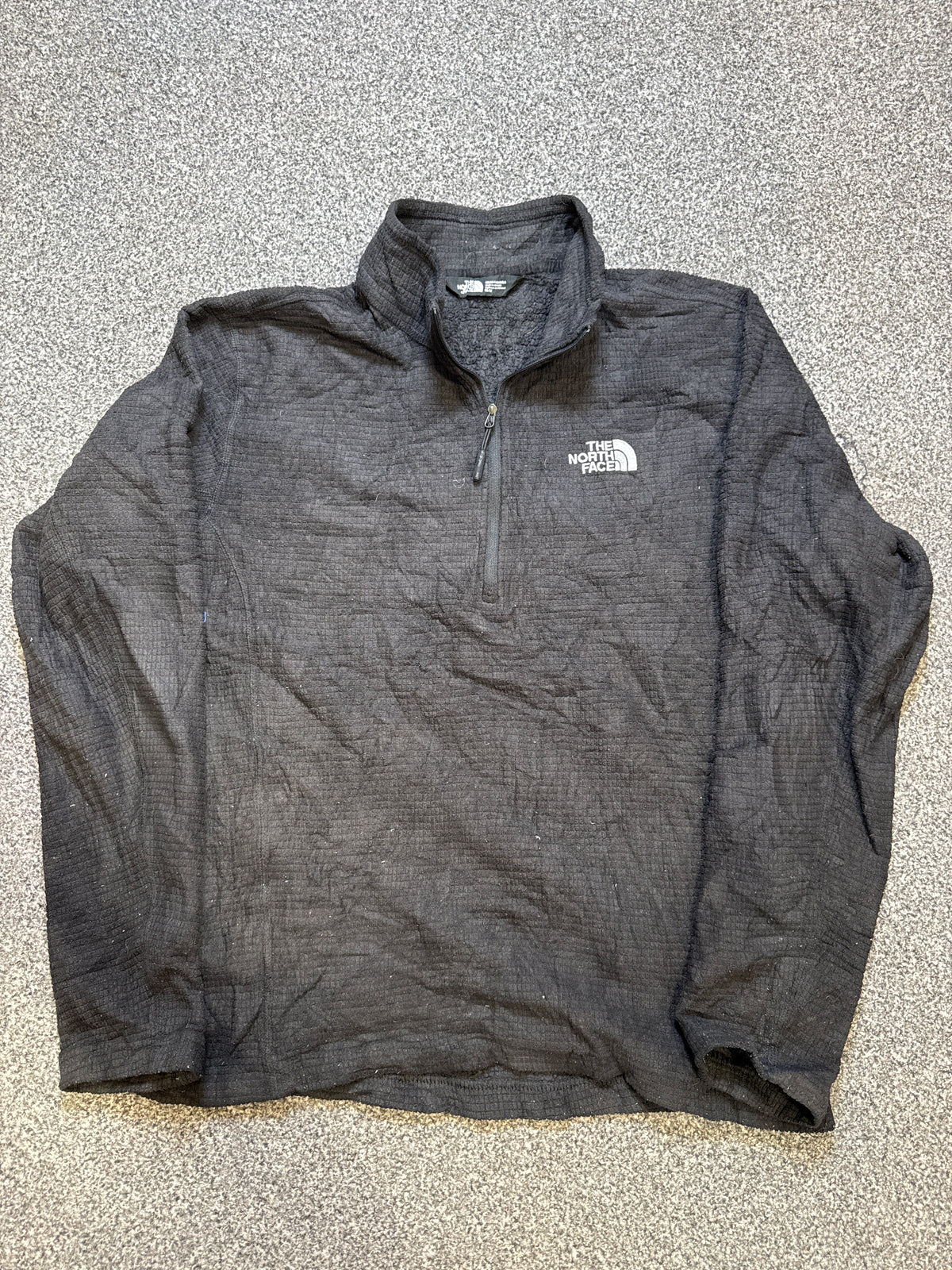 The North Face Men’s 1/4 Zip Pullover with Sherpa Interior – P557
