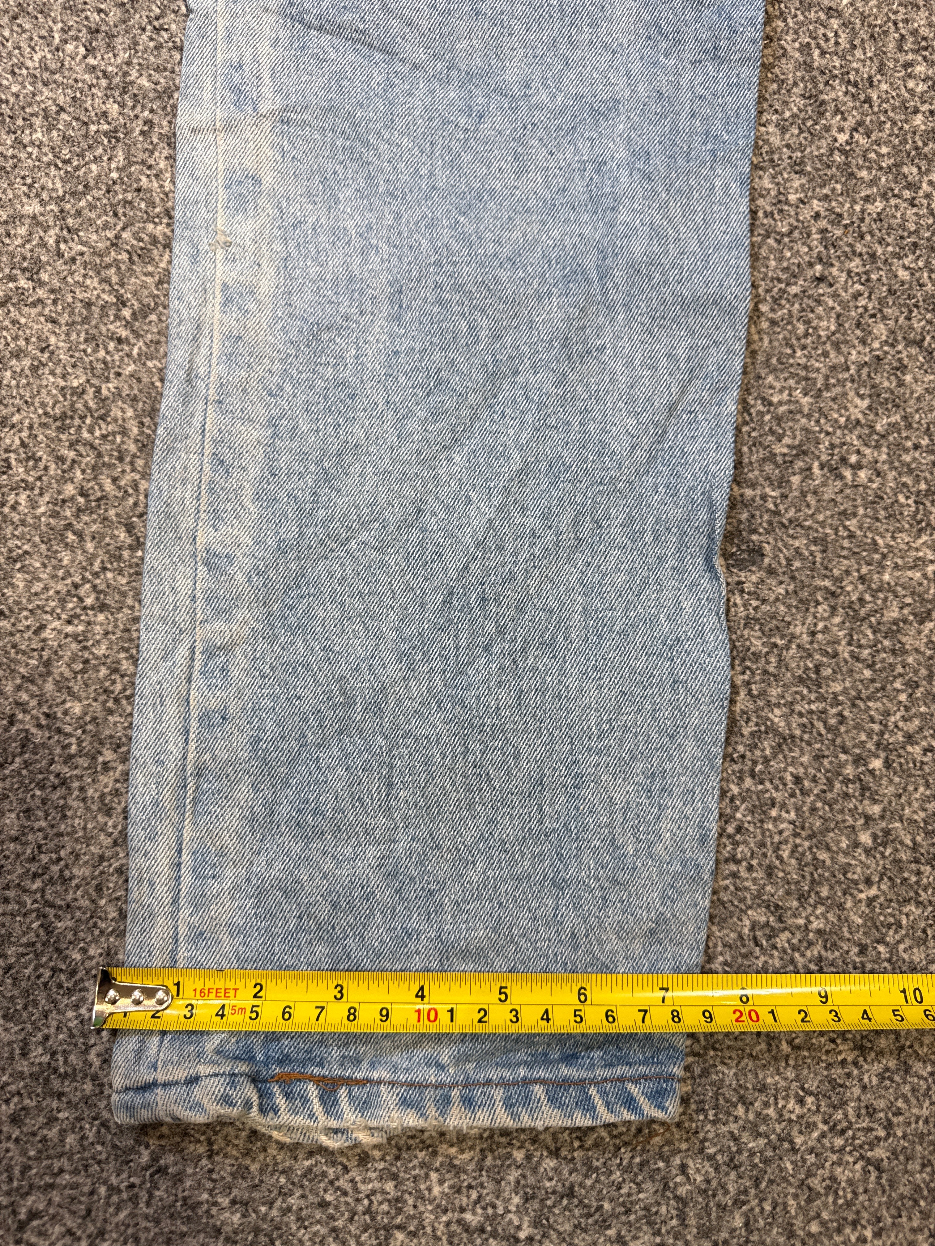 Levi’s Women’s 901 Light Blue Regular Fit Jeans – P438