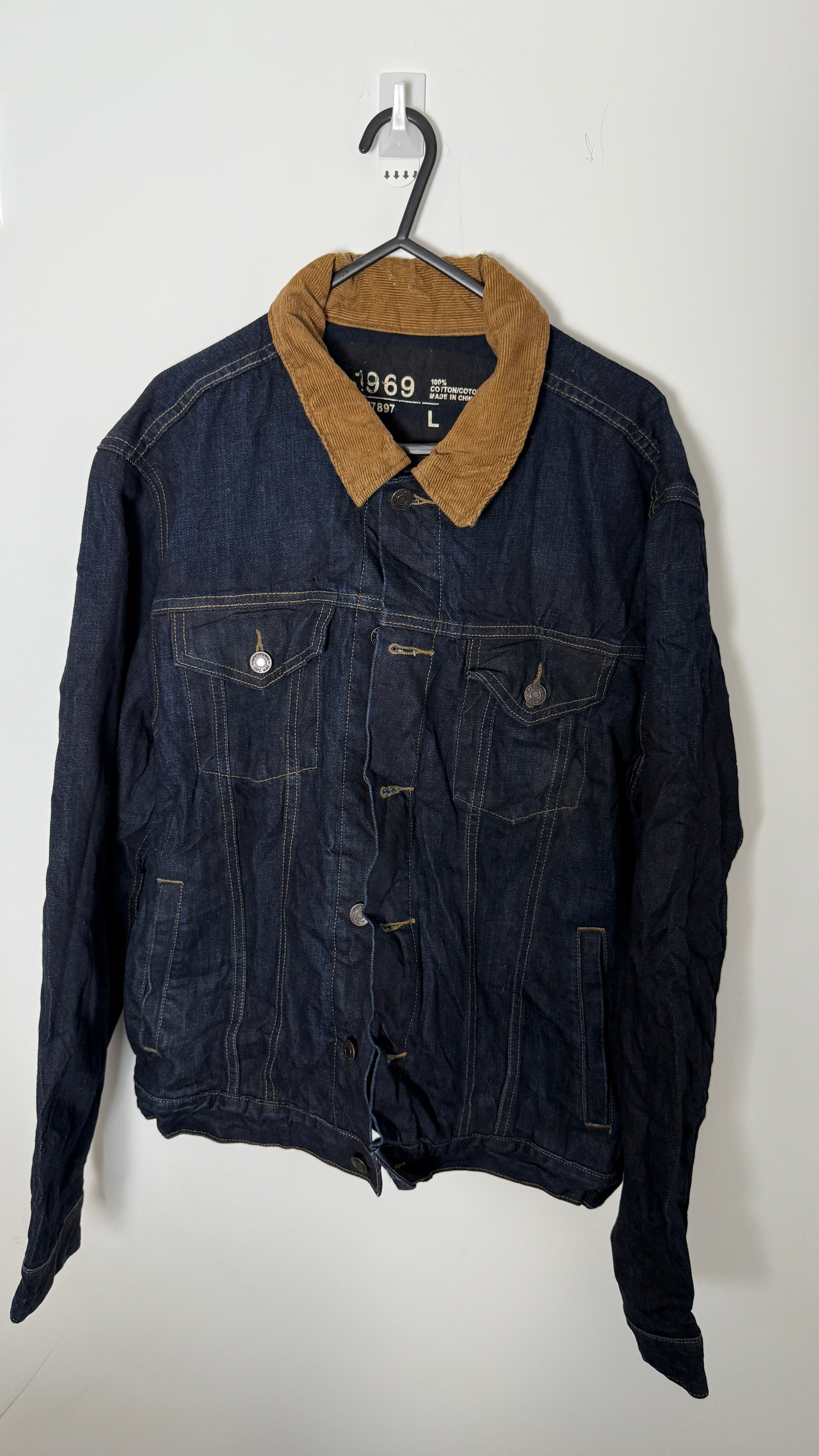 Gap 1969 Navy blue Denim Cotton Trucker Jacket Corduroy Colar and Cuffs