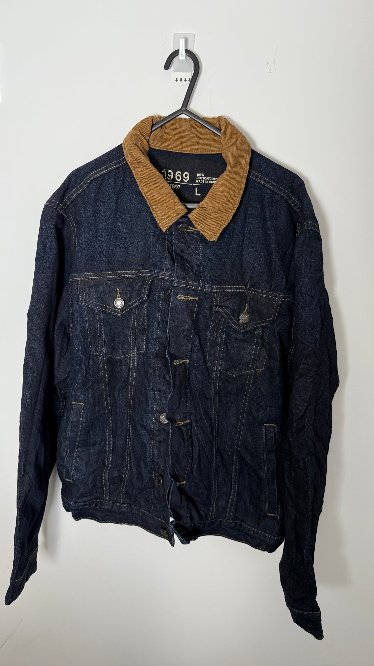 Gap 1969 Navy blue Denim Cotton Trucker Jacket Corduroy Colar and Cuffs