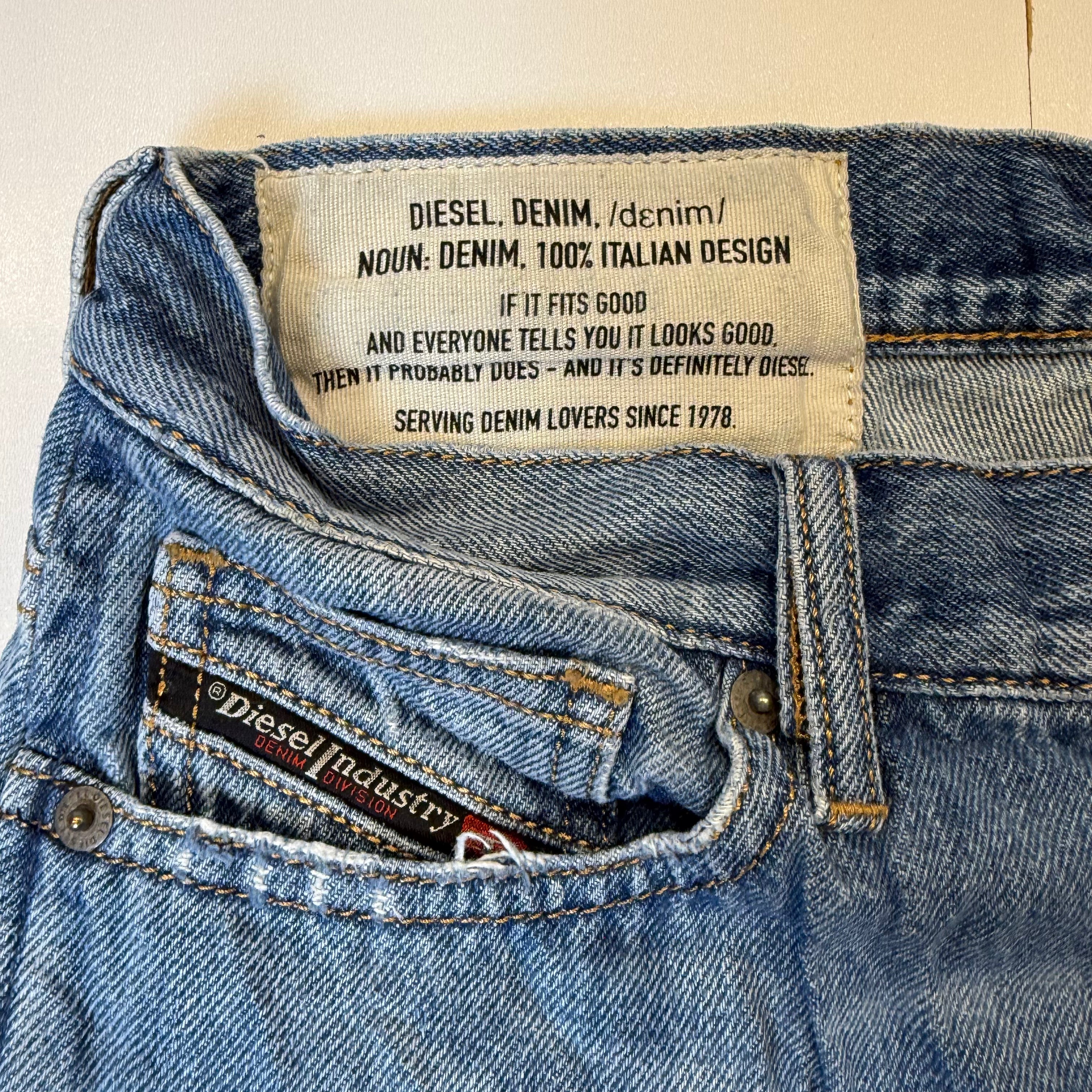 Diesel D-Fining Straight Leg Jeans
