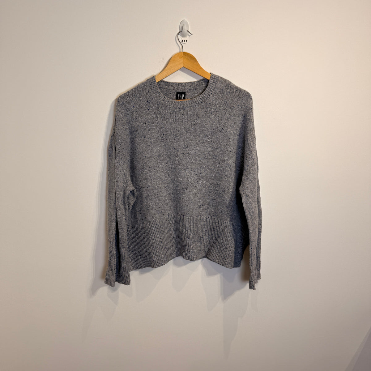 GAP Women’s Cotton Blend Pullover – P618